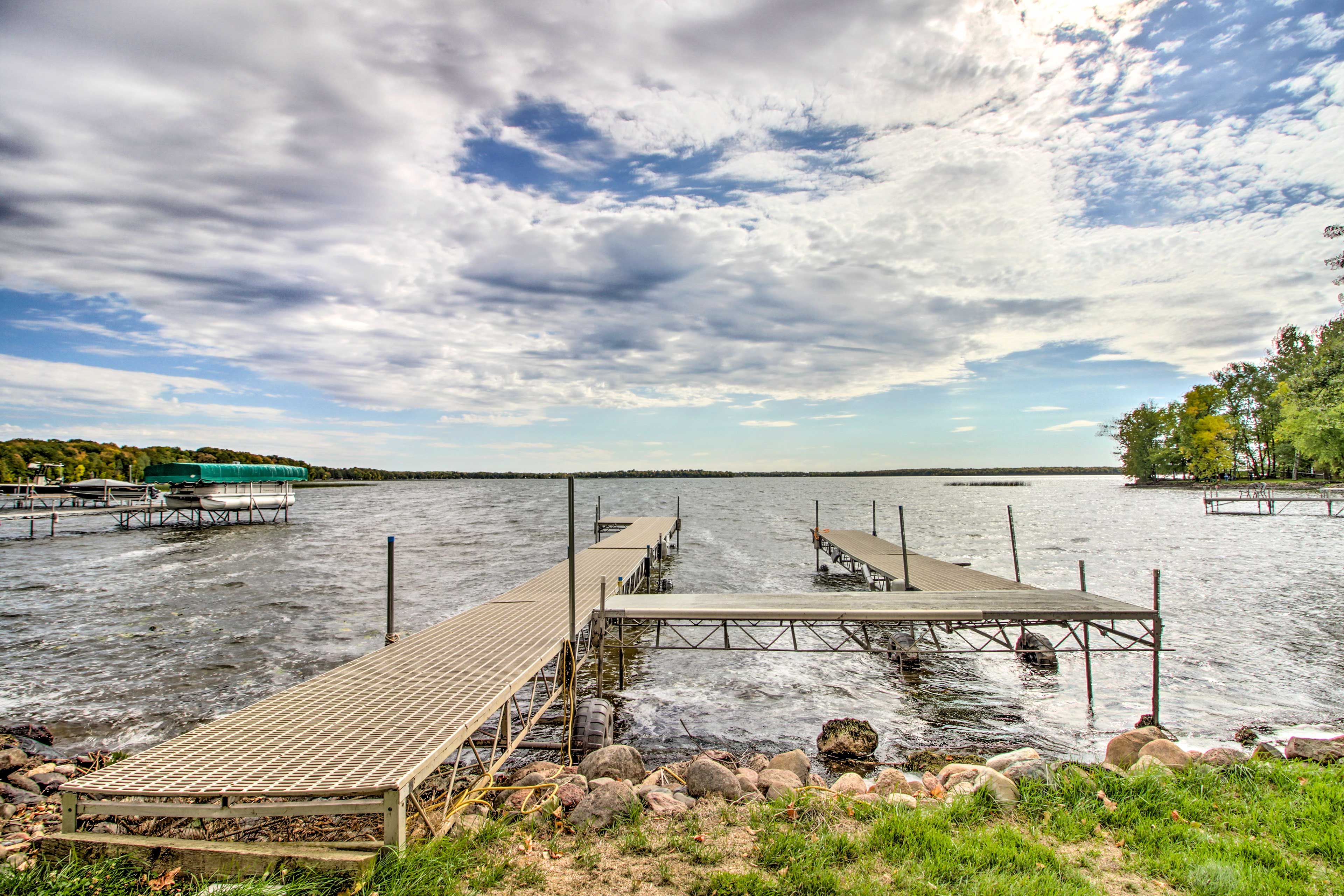Direct Mille Lacs Lake Access | Boat Dock | Boat Slip