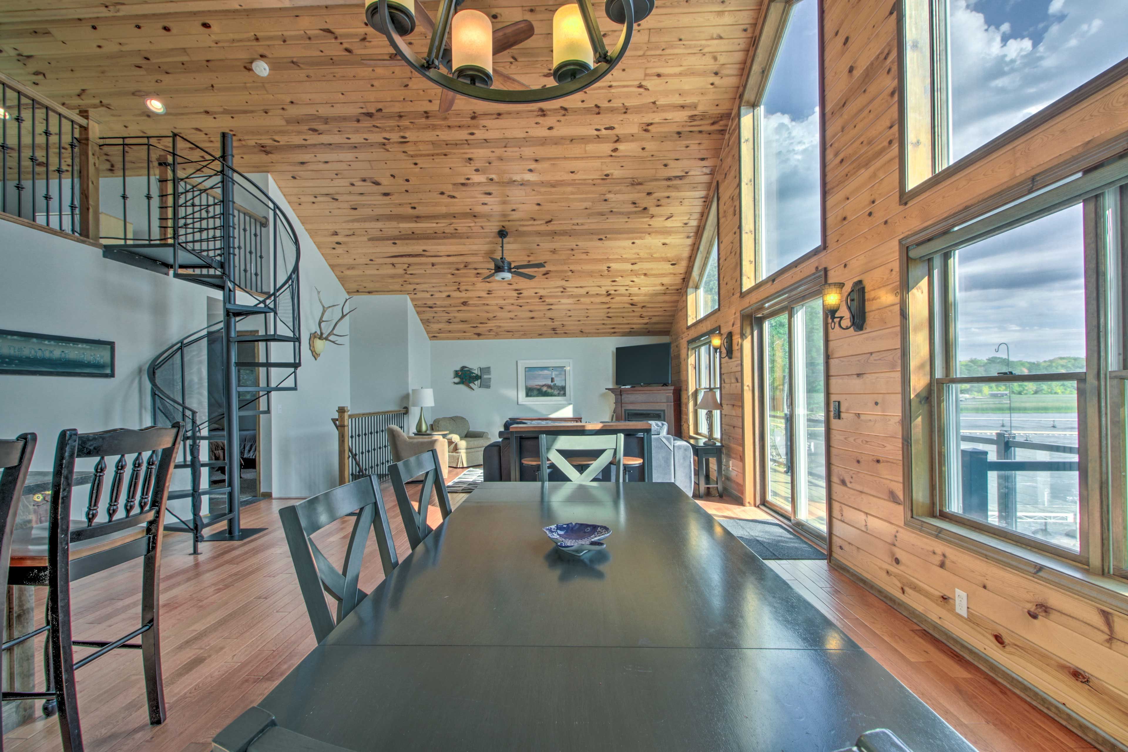 Dining Room | Board Games | Picture Windows | Mille Lacs Lake Views | High Chair