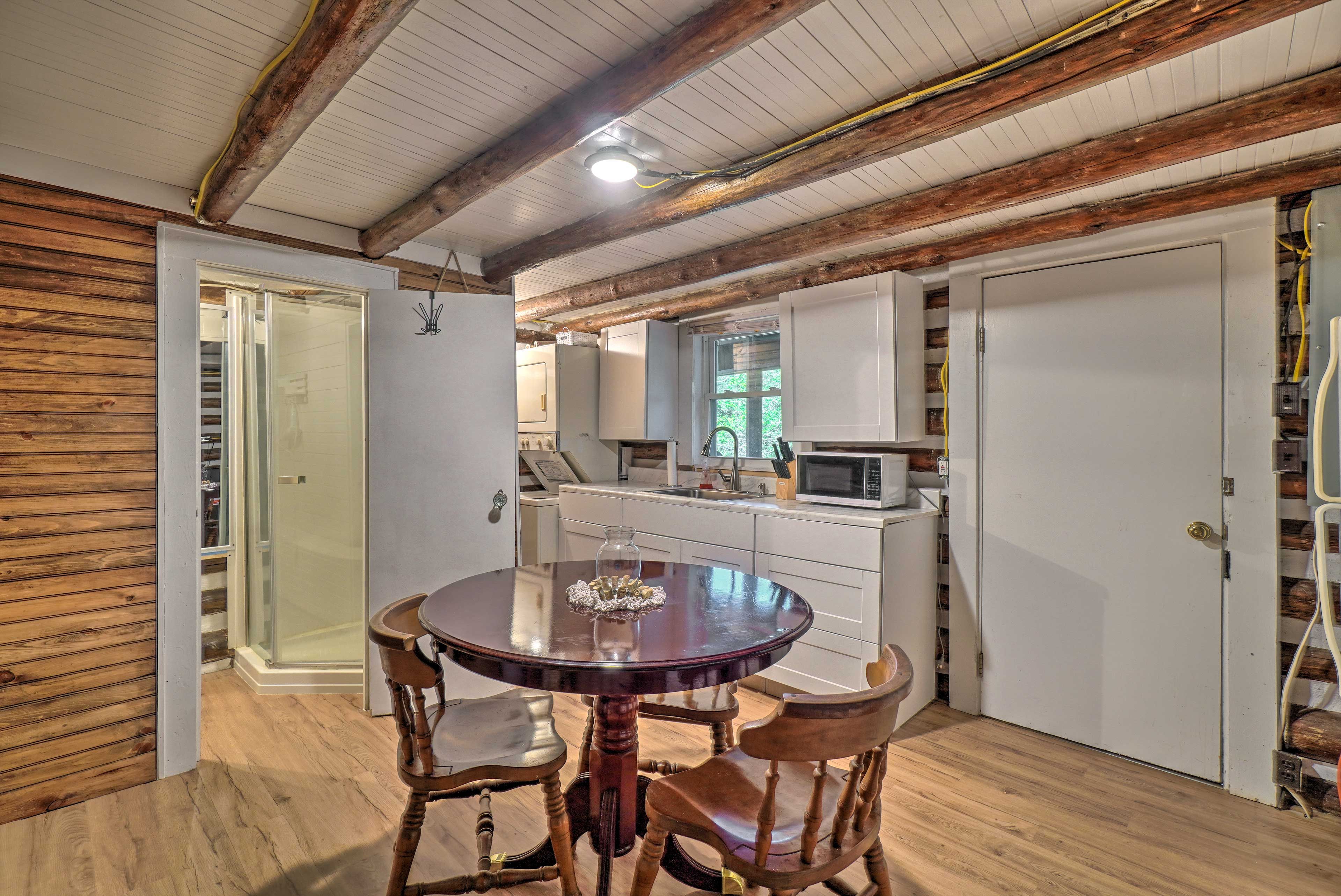 Kitchen | Cooking Basics | Complimentary Spices | In-Unit Laundry