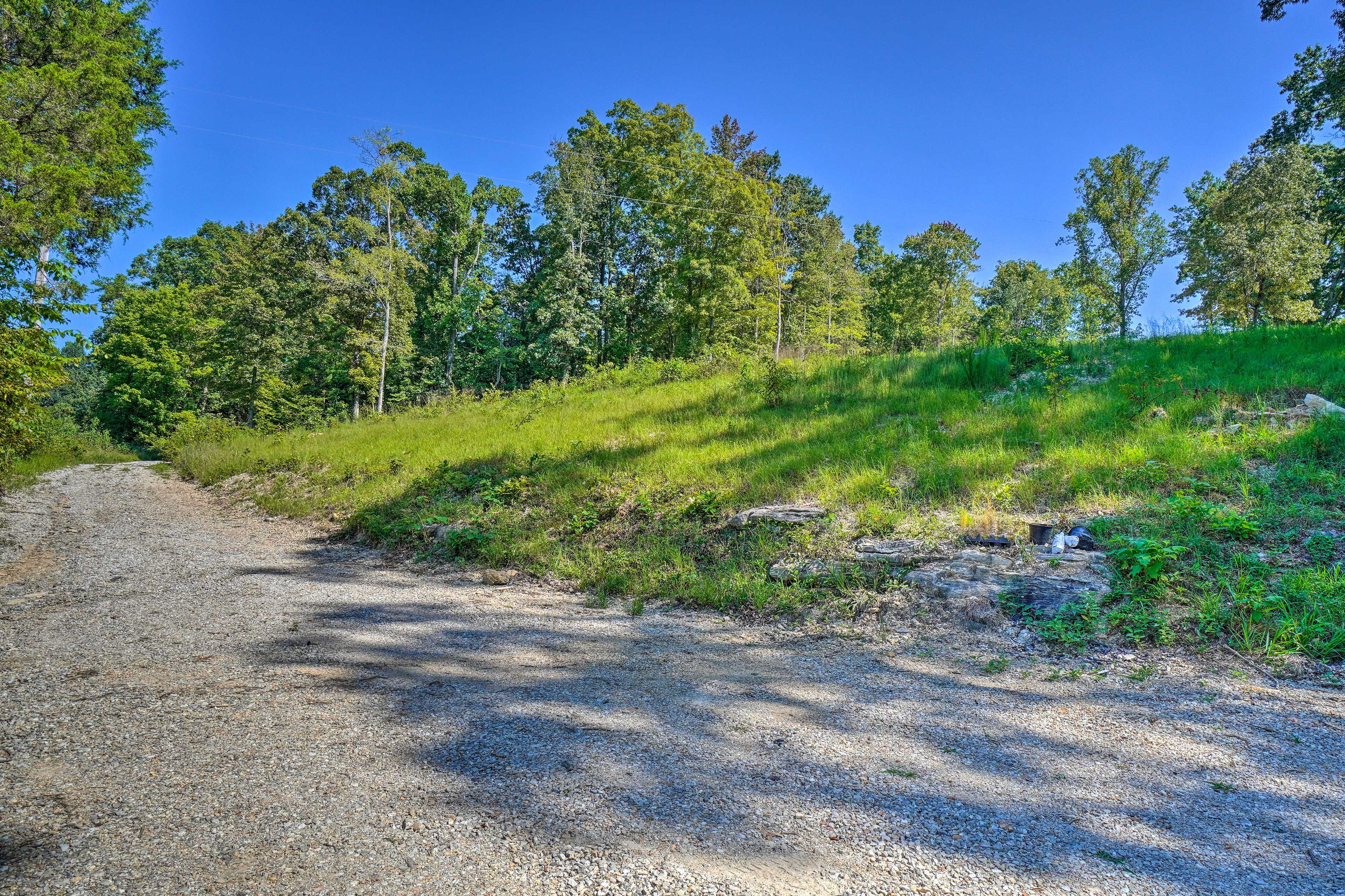 Parking | Gravel Driveway (4 Vehicles) | Trailer Parking Available