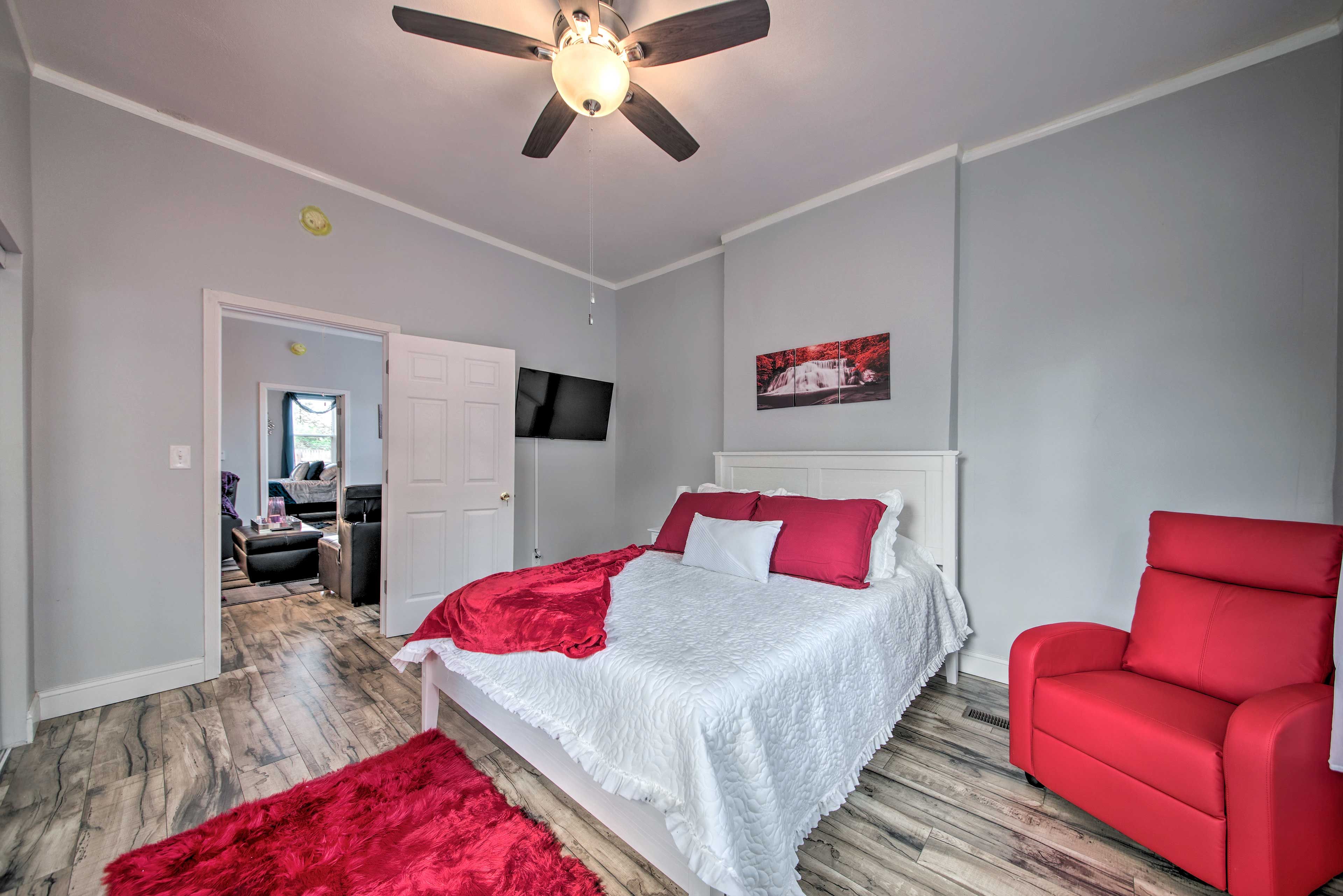 Bedroom 1 | Queen Bed | Linens Provided | Smart TV