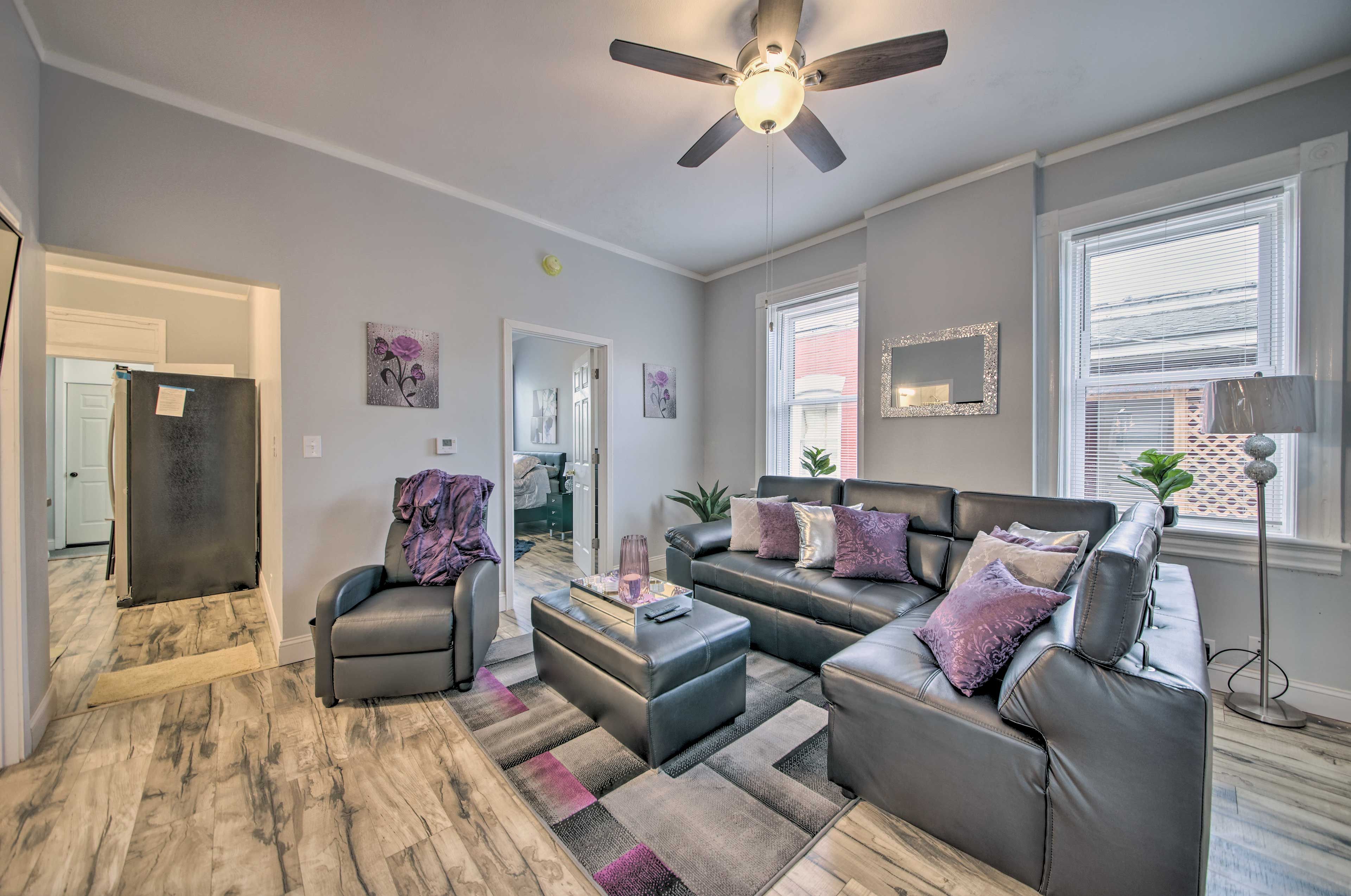 Living Room | Smart TV | Central A/C | Sleeper Sofa