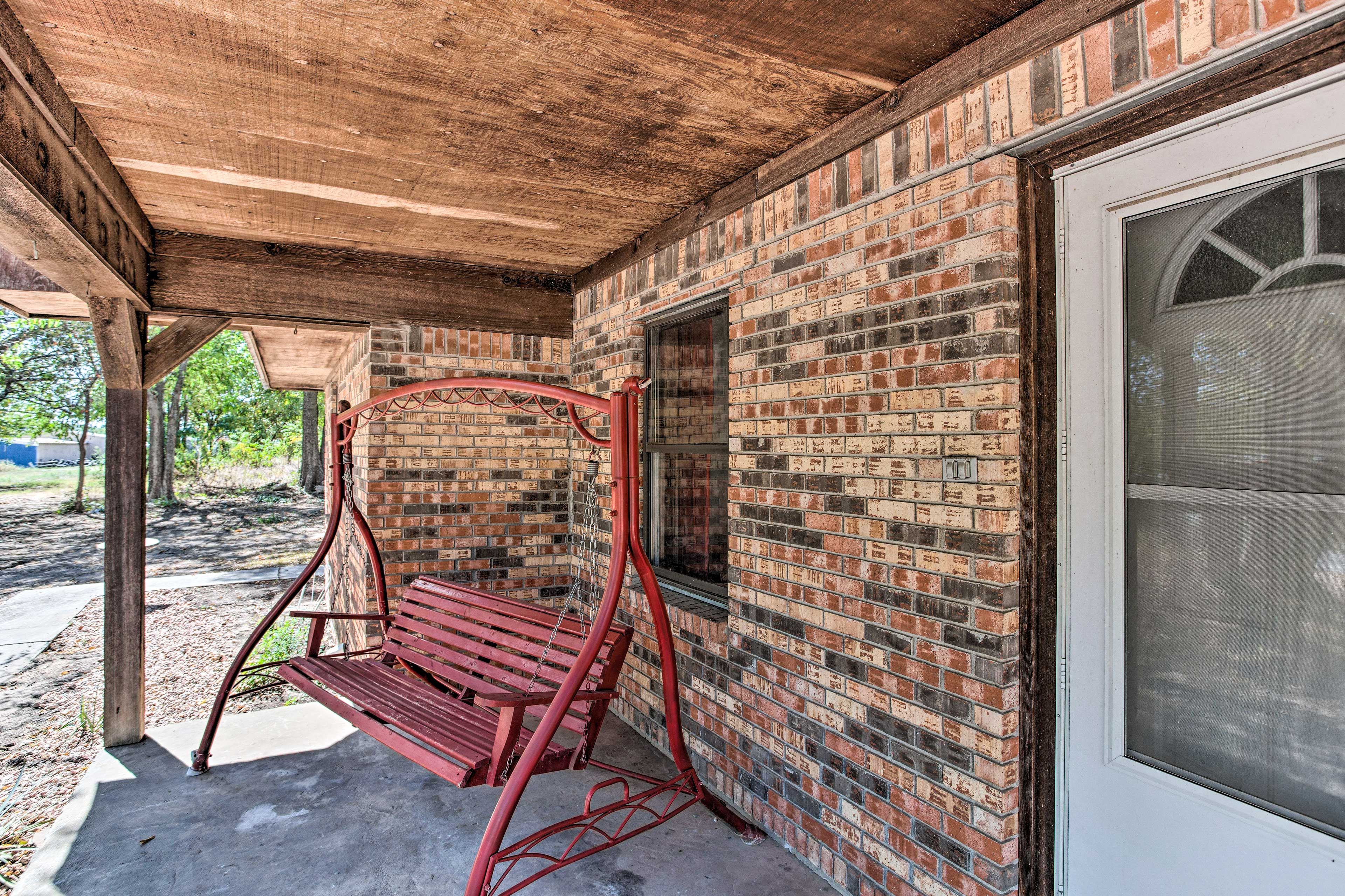 House Exterior | Covered Porch