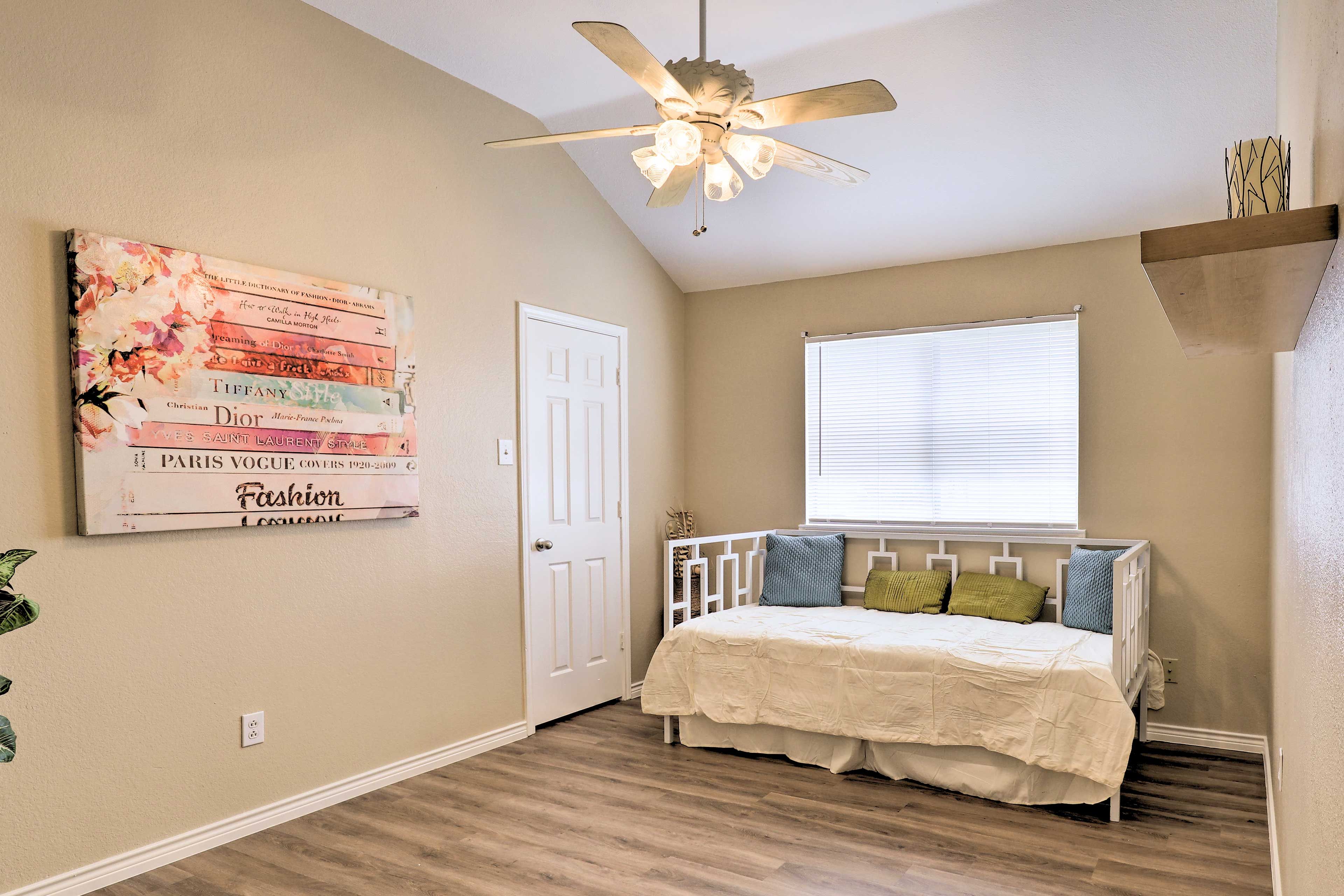 Bedroom 4 | Twin Bed | 2nd Floor