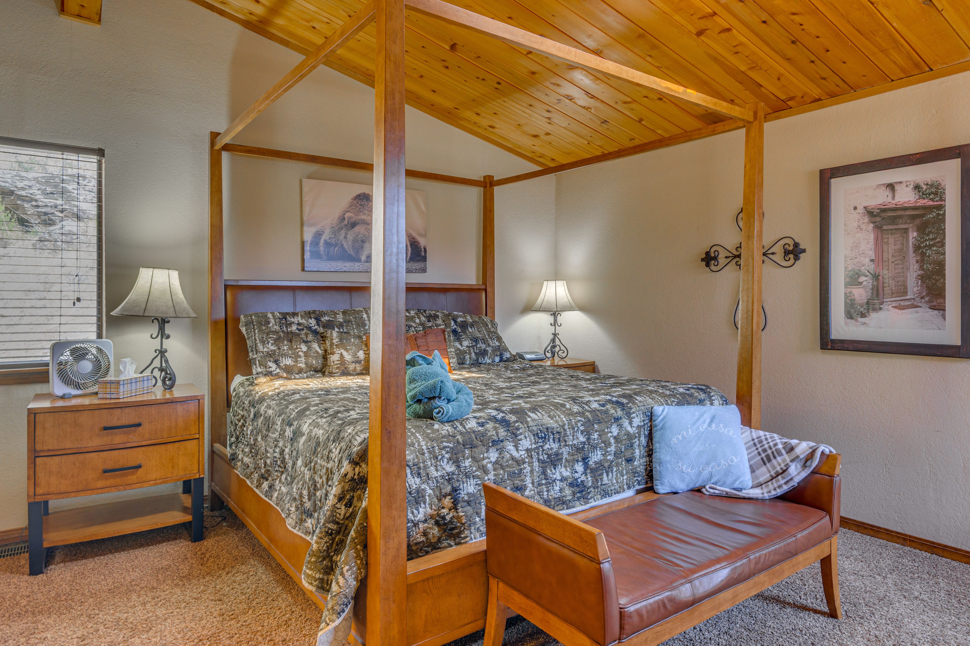 Bedroom 4 (Loft) | King Bed | Full En-Suite Bathroom