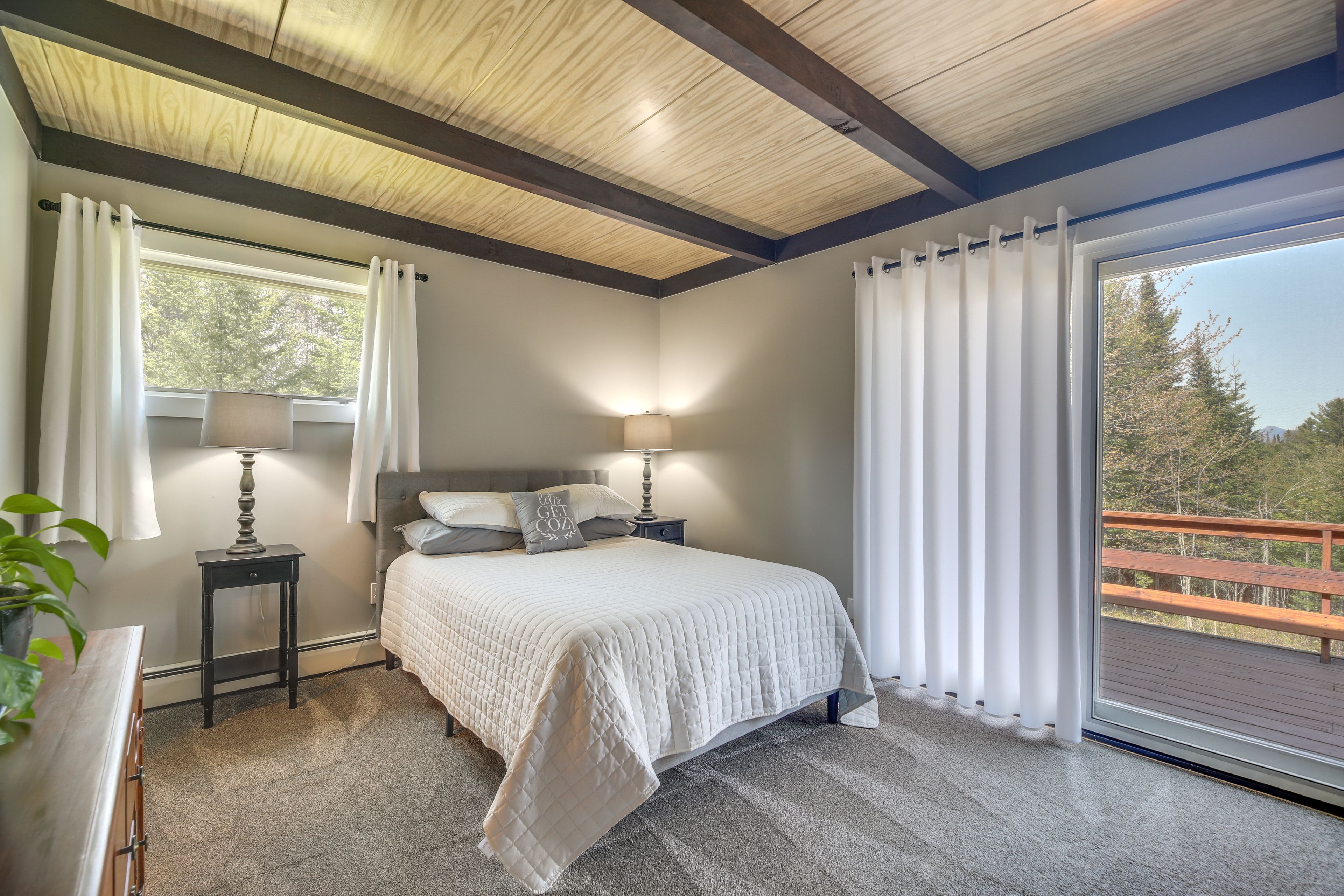 Bedroom 1 | Queen Bed | Linens Provided
