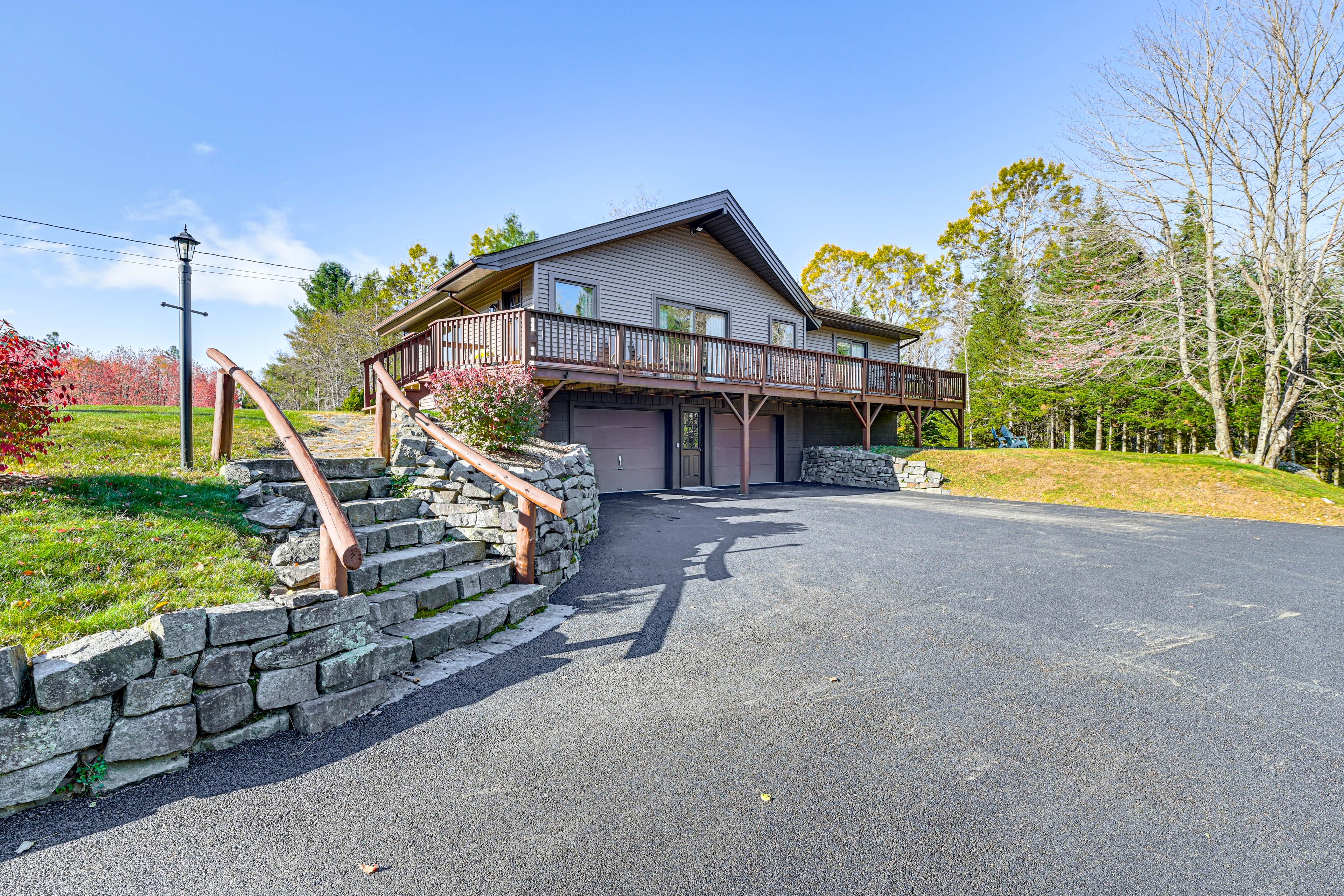 Parking | Driveway (4 Vehicles) | Free Street Parking
