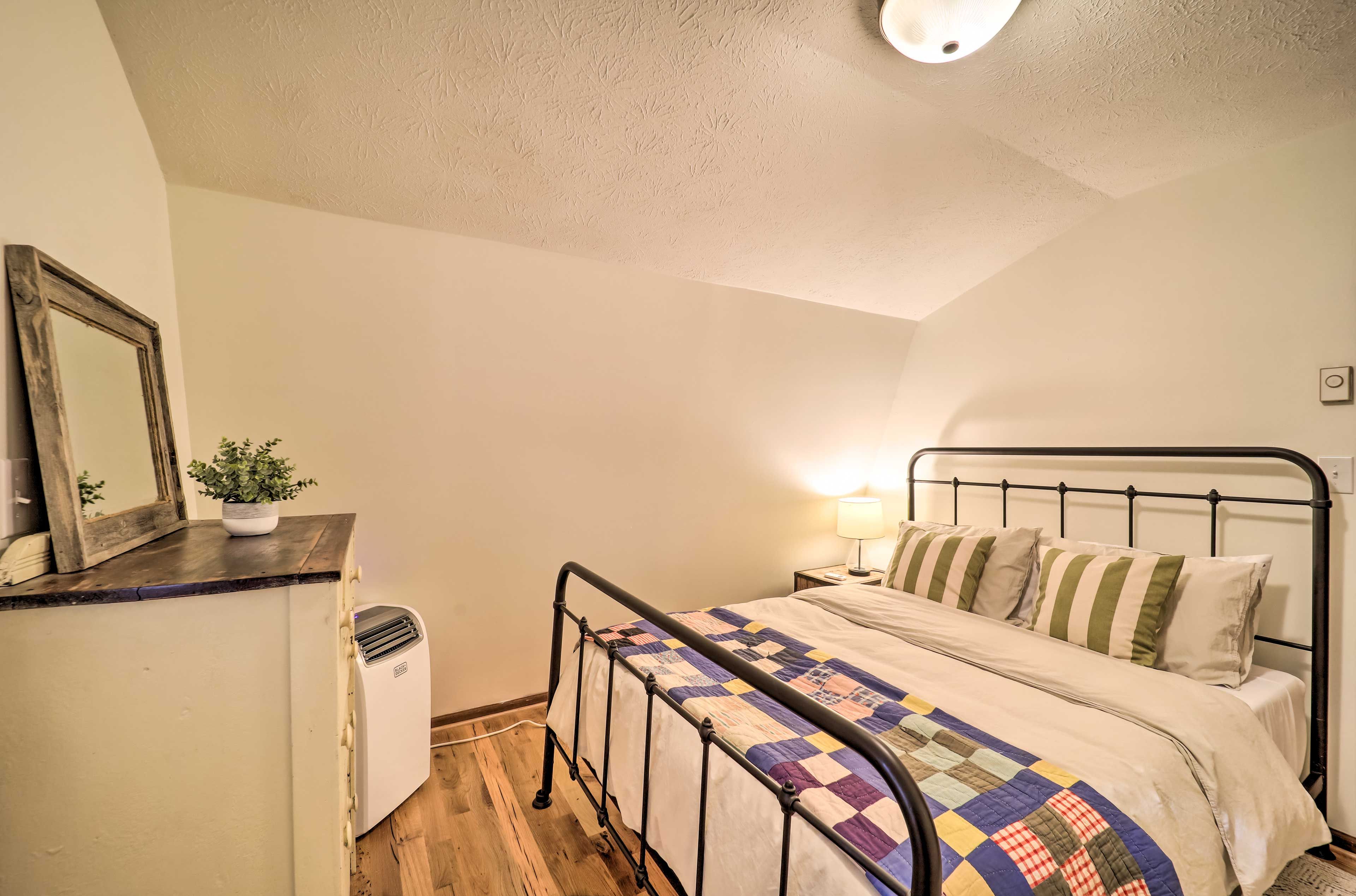 Bedroom 3 | Queen Bed | Central Air Conditioning & Heating