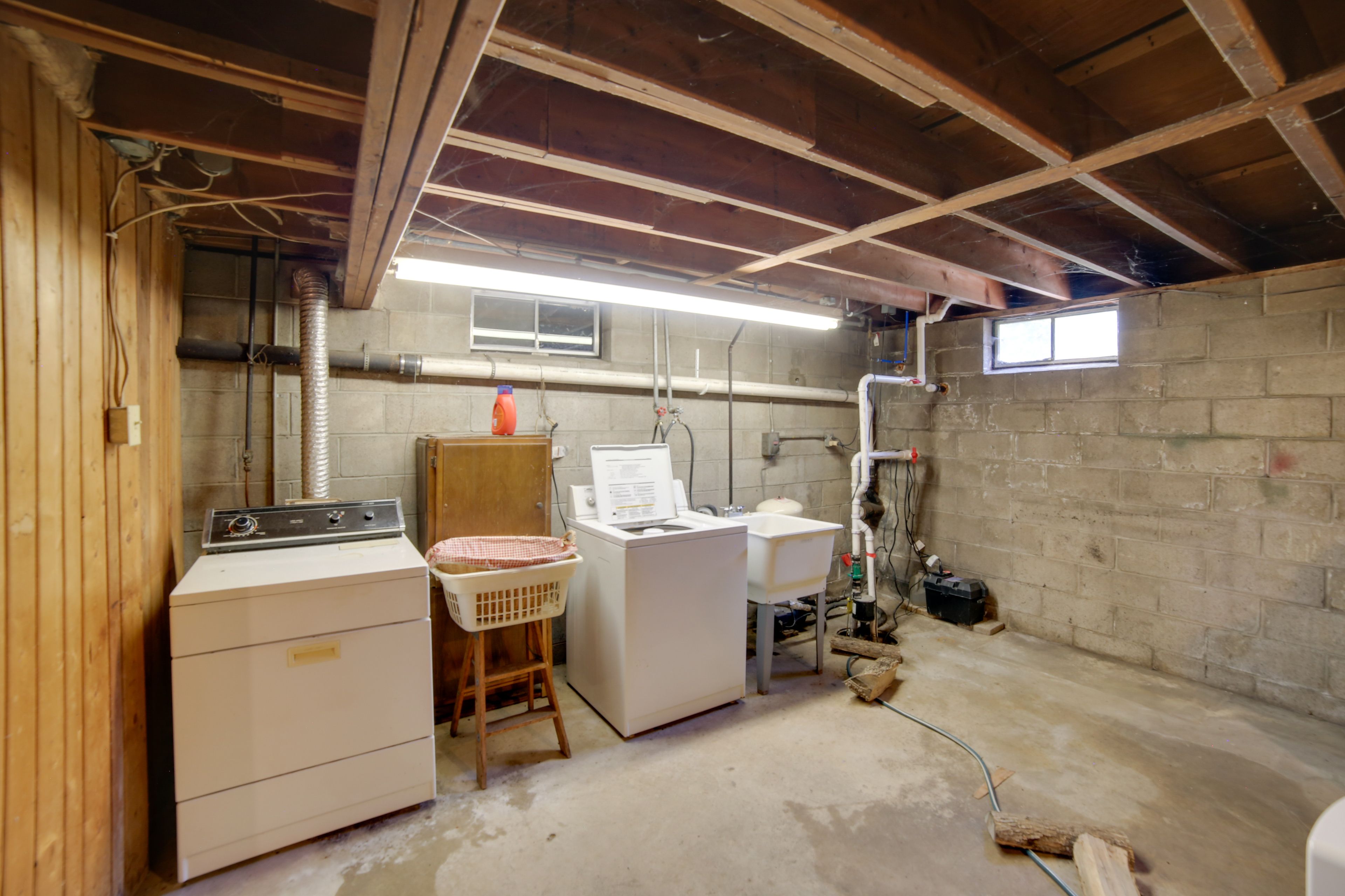 Basement | Washer/Dryer | Laundry Detergent | Iron/Board