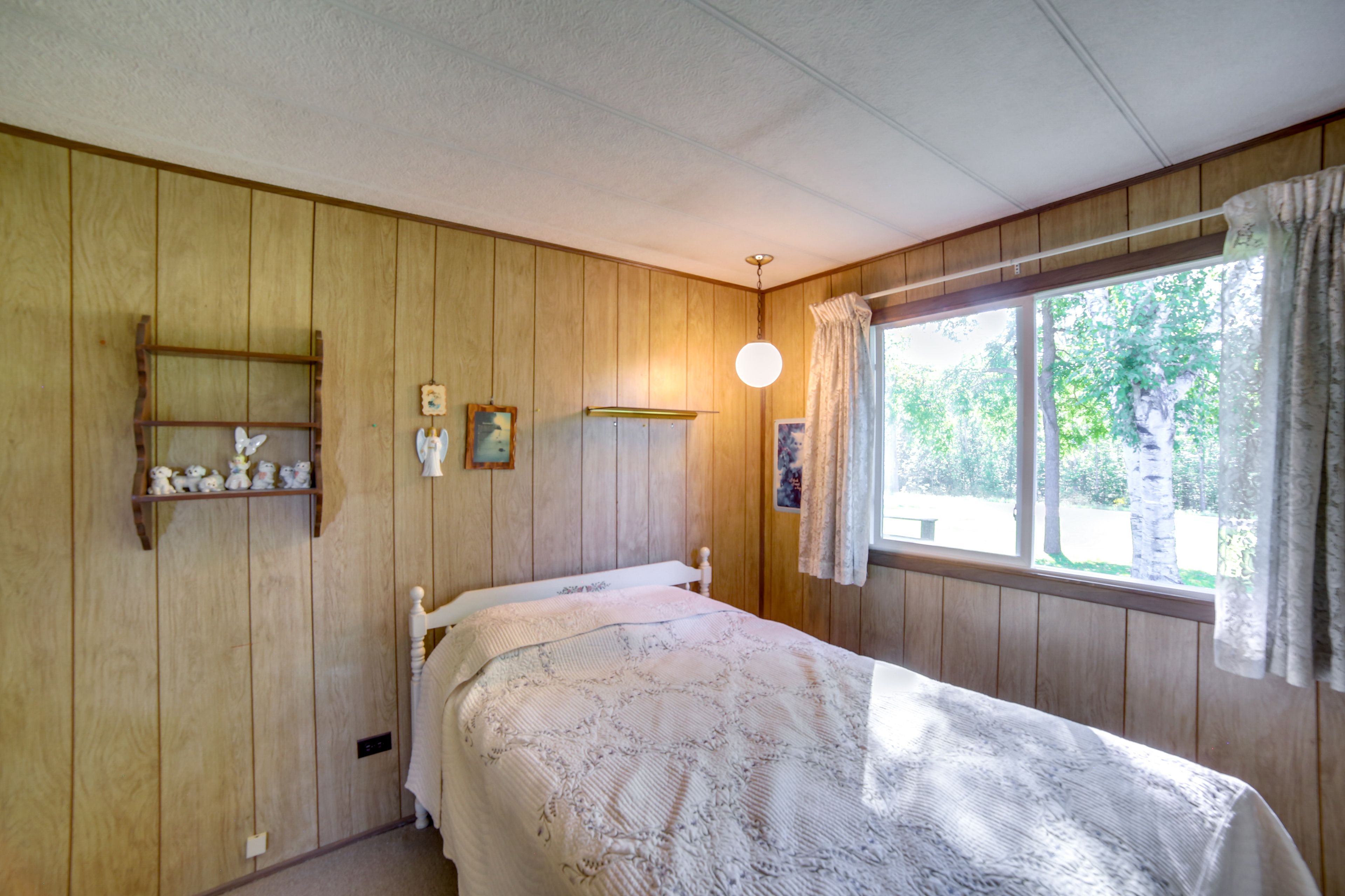Bedroom 1 | Full Bed | Linens Provided