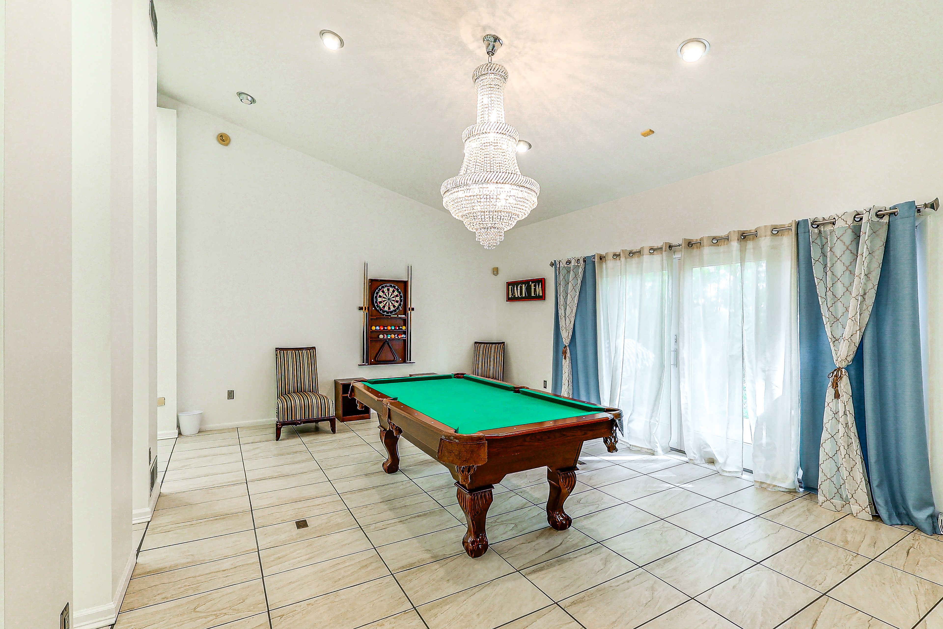 Sitting Room | Fireplace