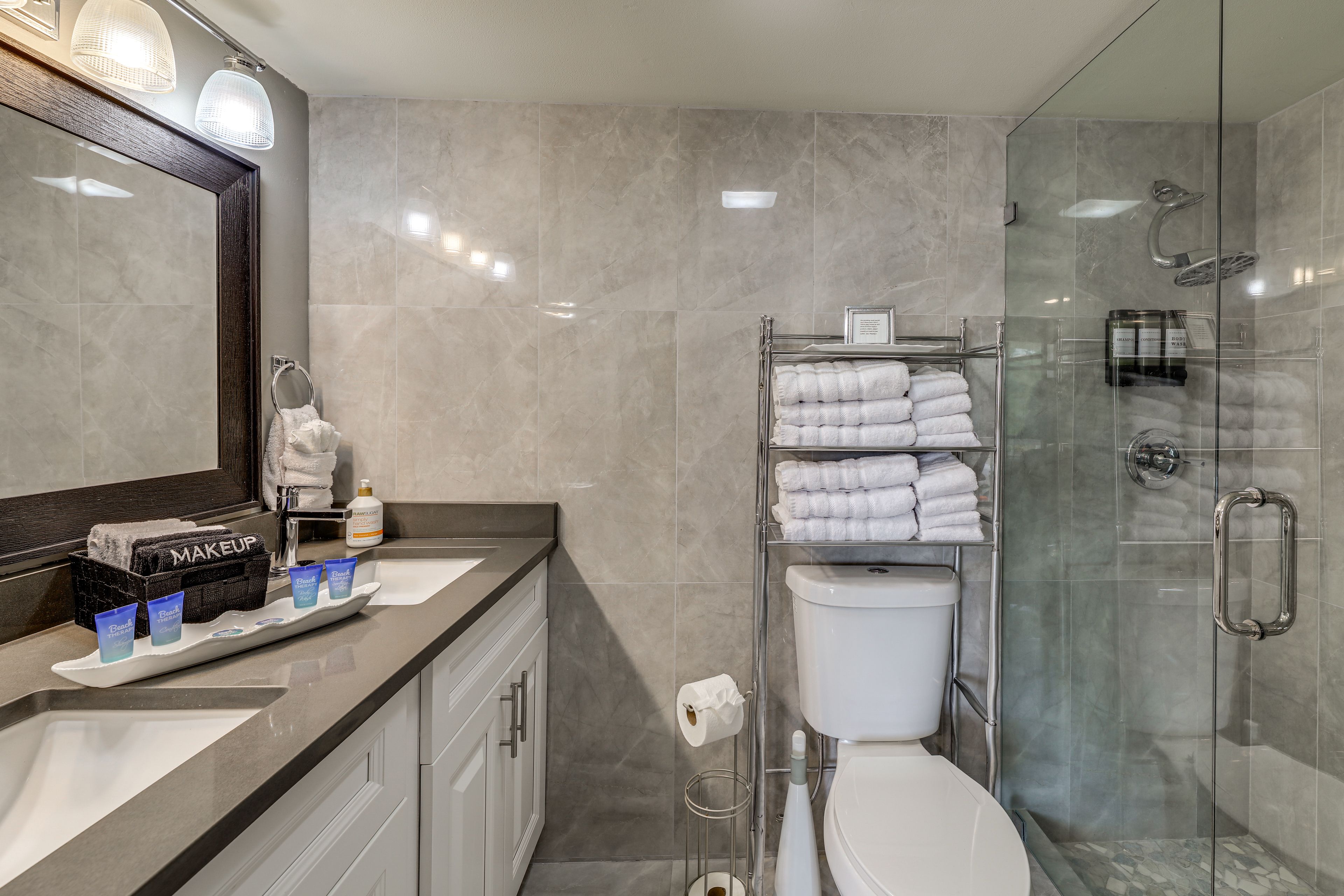 En-Suite Bathroom | 2nd Floor | Towels Provided