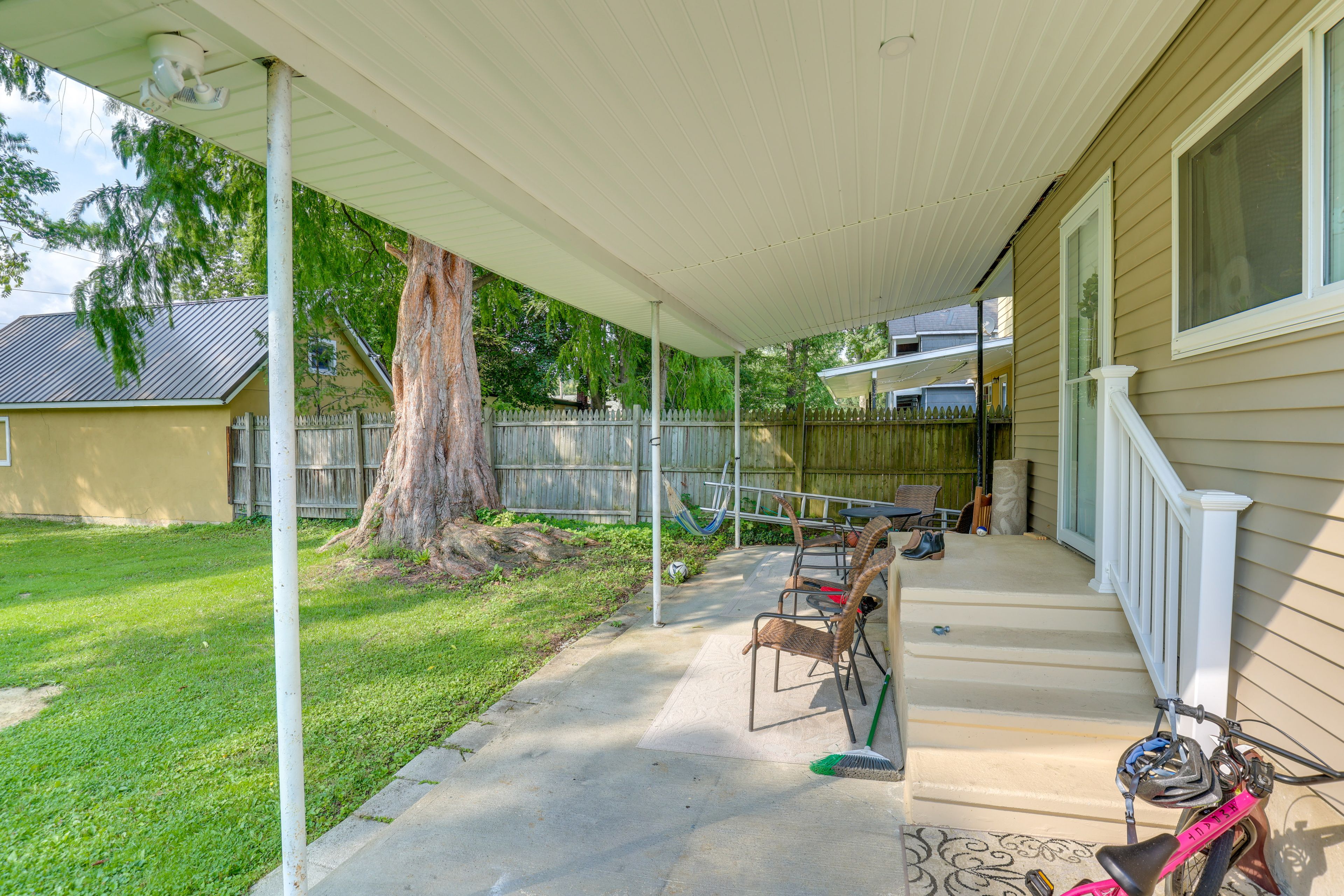 Shared Yard