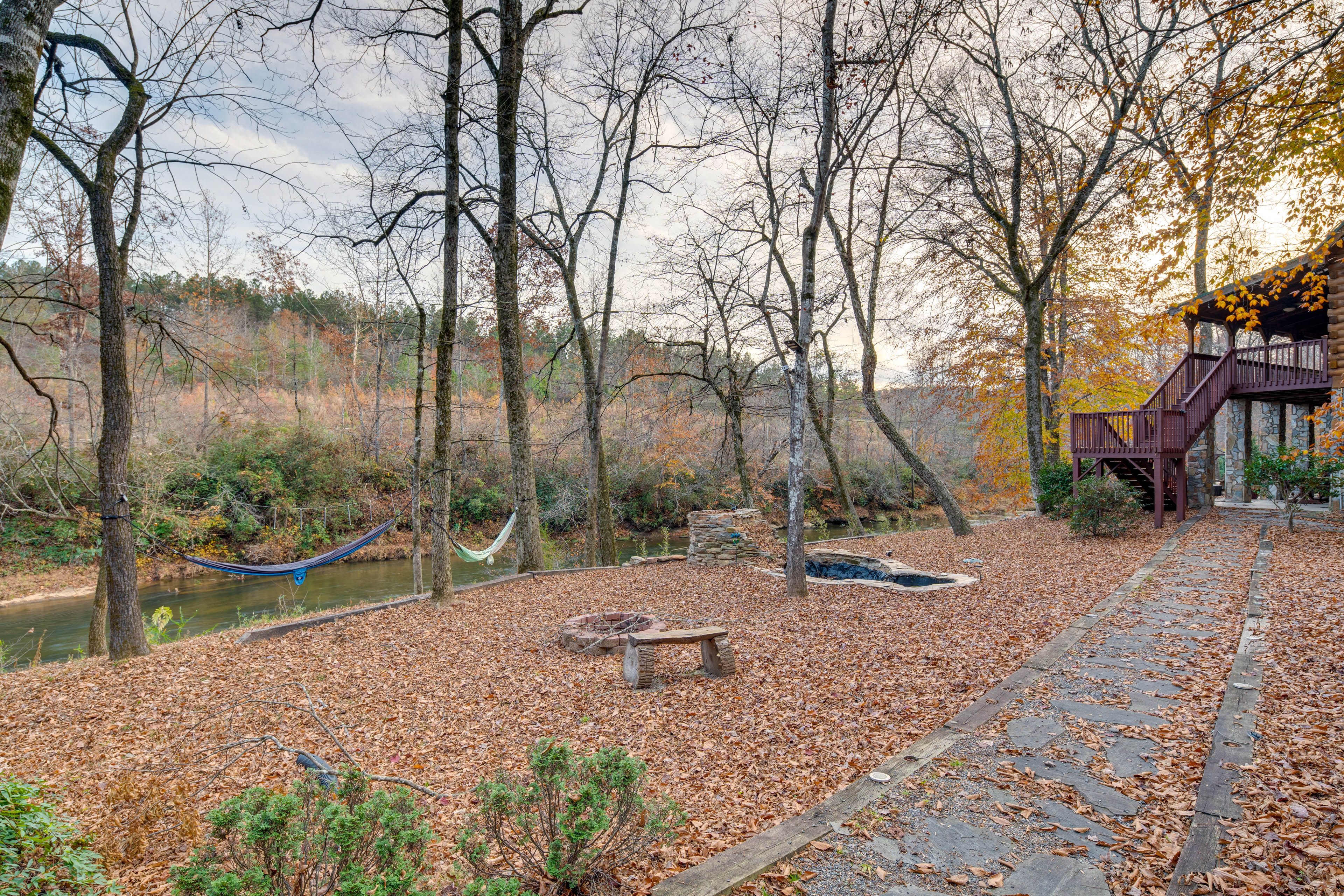 Yard Area | Riverfront