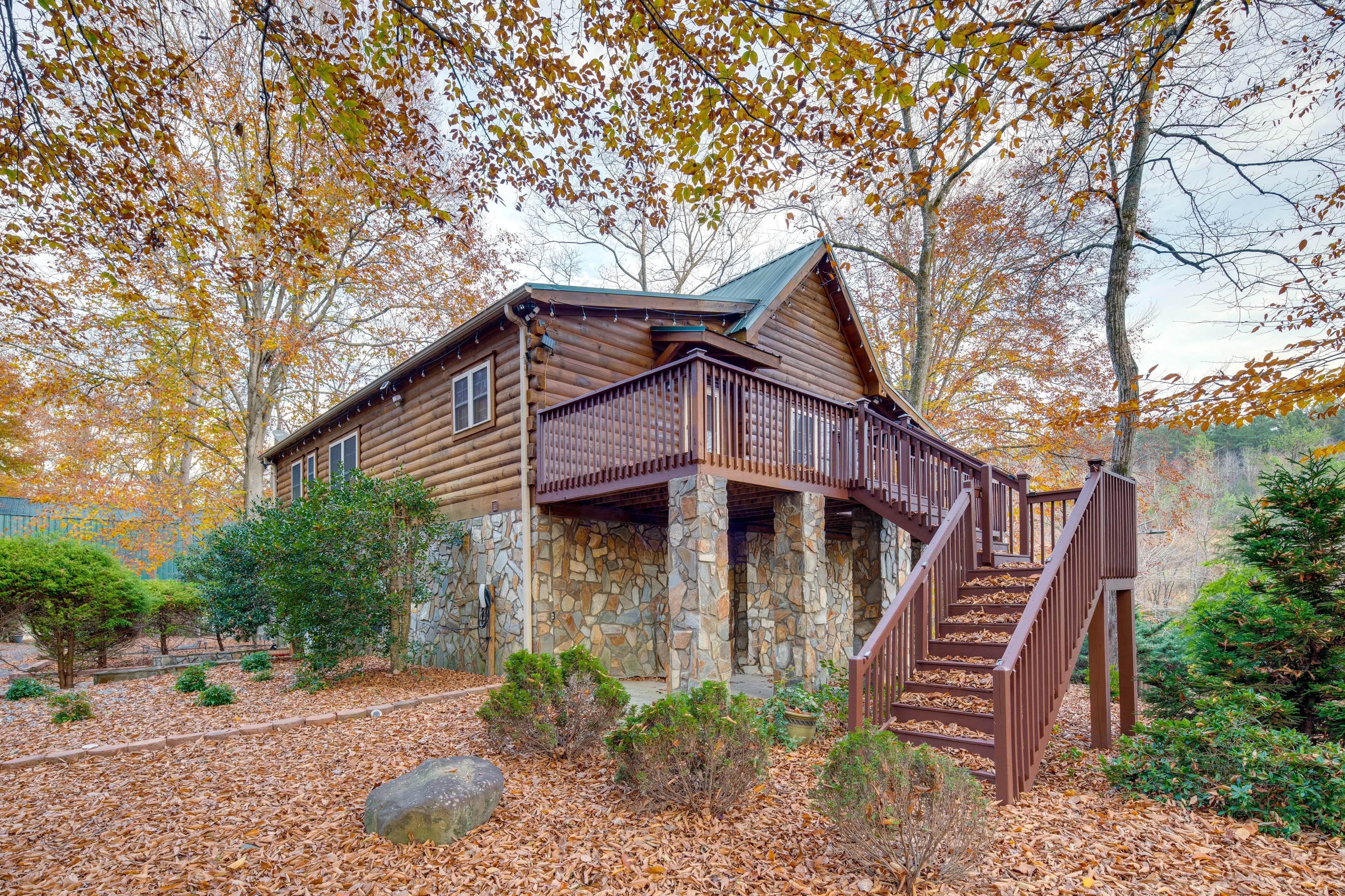 Rutherfordton Vacation Rental | 3BR | 3.5BA | 3,323 Sq Ft | Stairs to Access