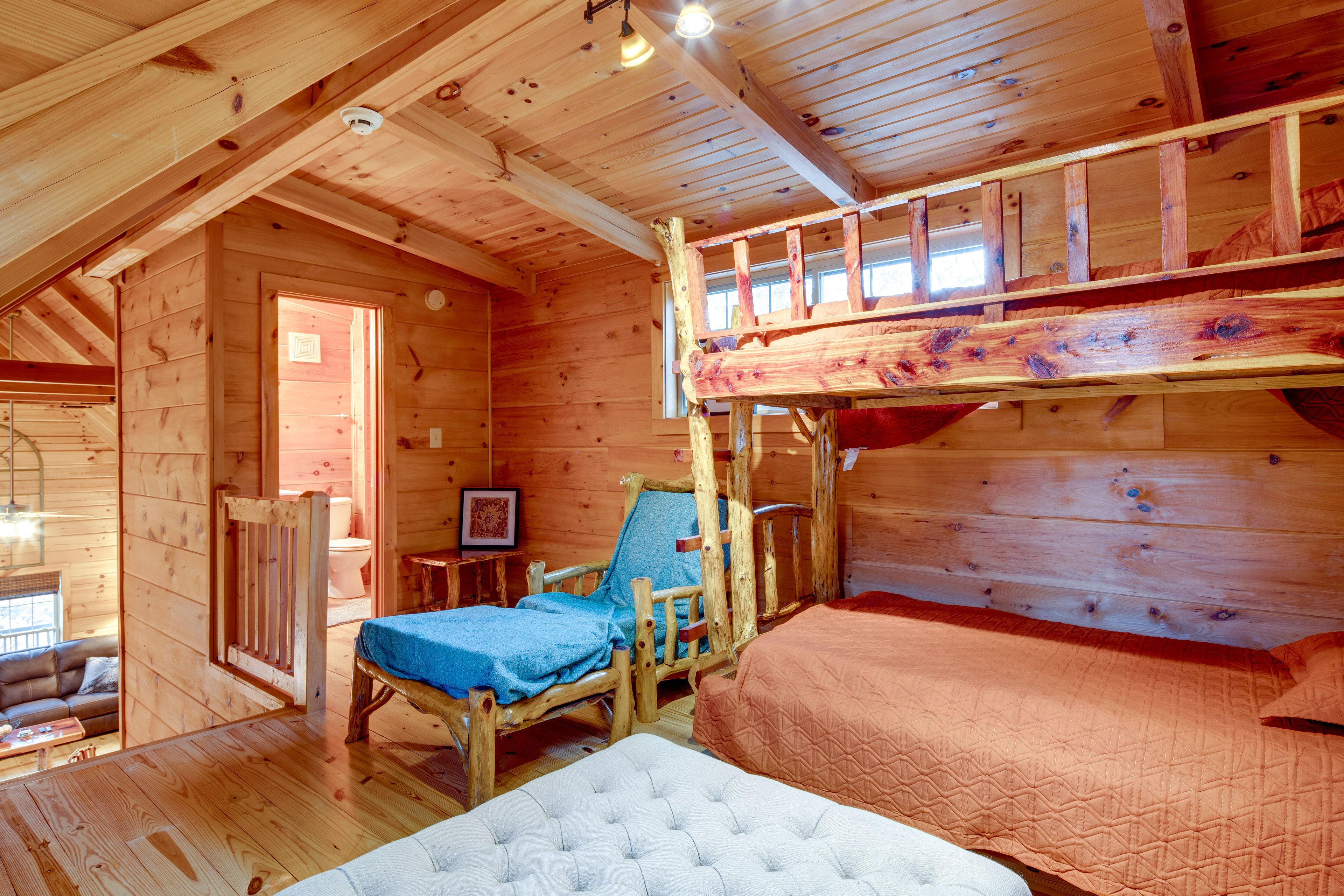 Loft | Twin Bunk Bed | Full Futon