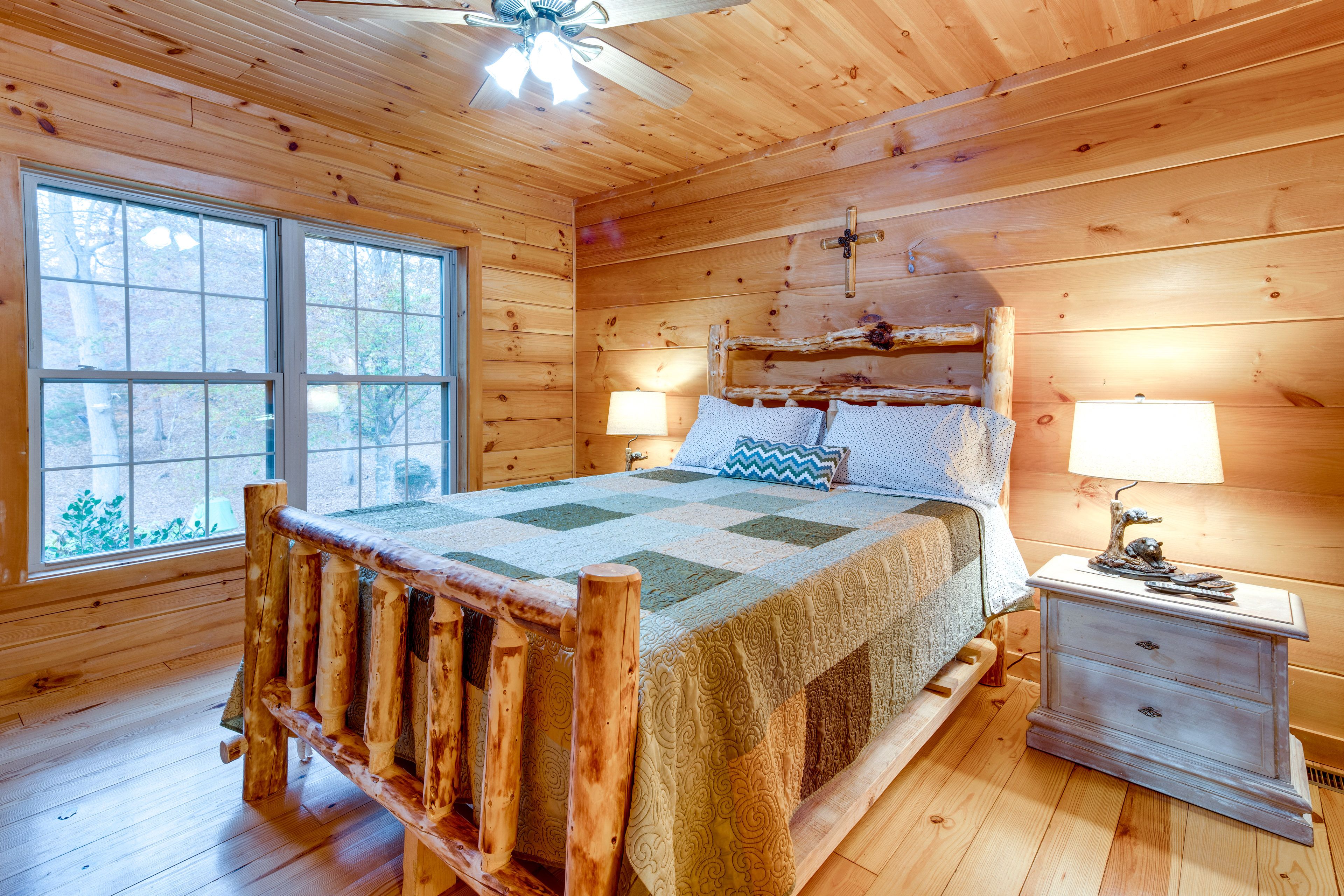 Bedroom 2 | Queen Bed | Linens Provided