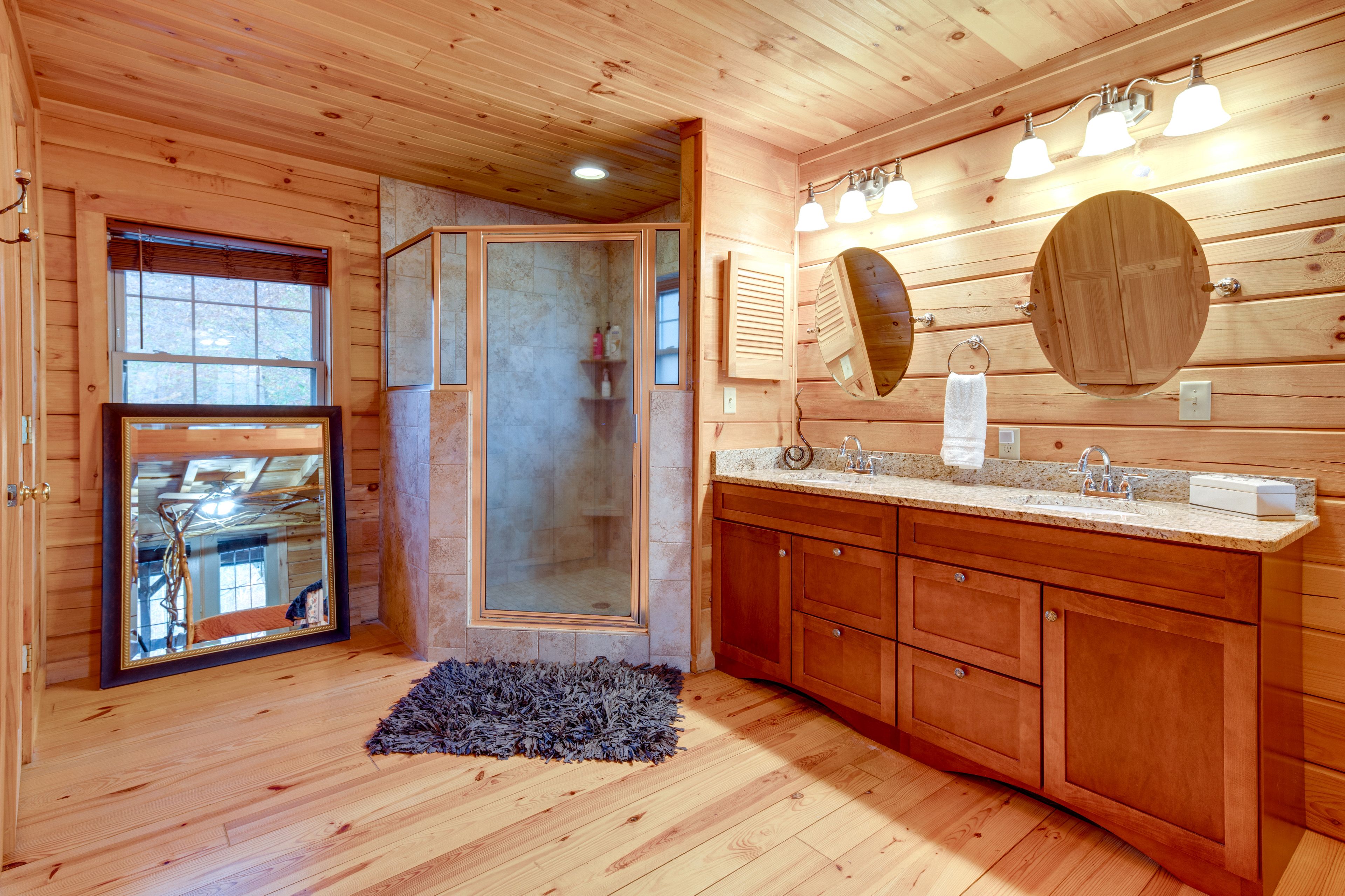 En-Suite Bathroom | Towels | Hair Dryer
