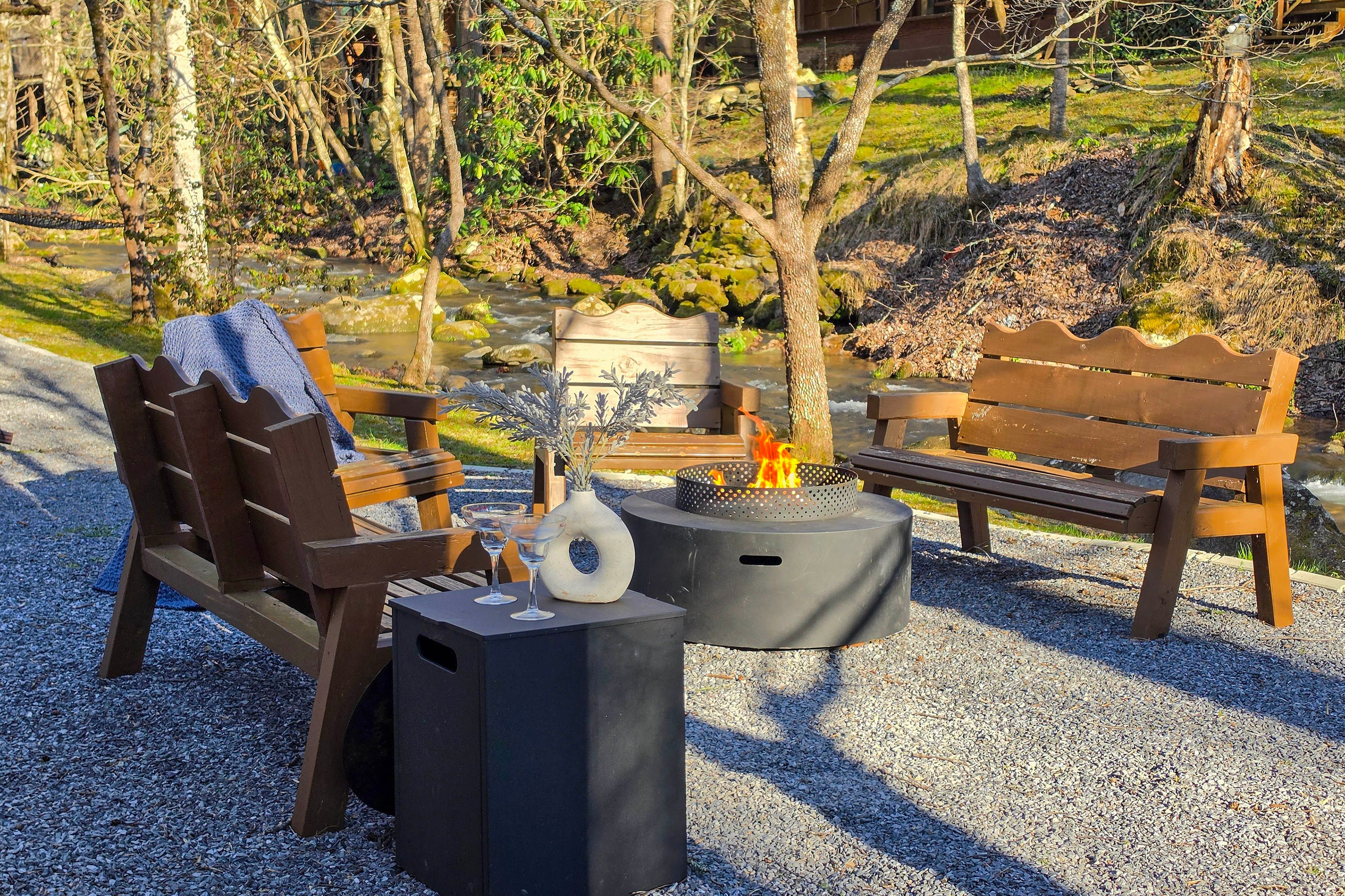 Backyard | Charcoal Grill | Cornhole | Fire Pit | On-Site Creek