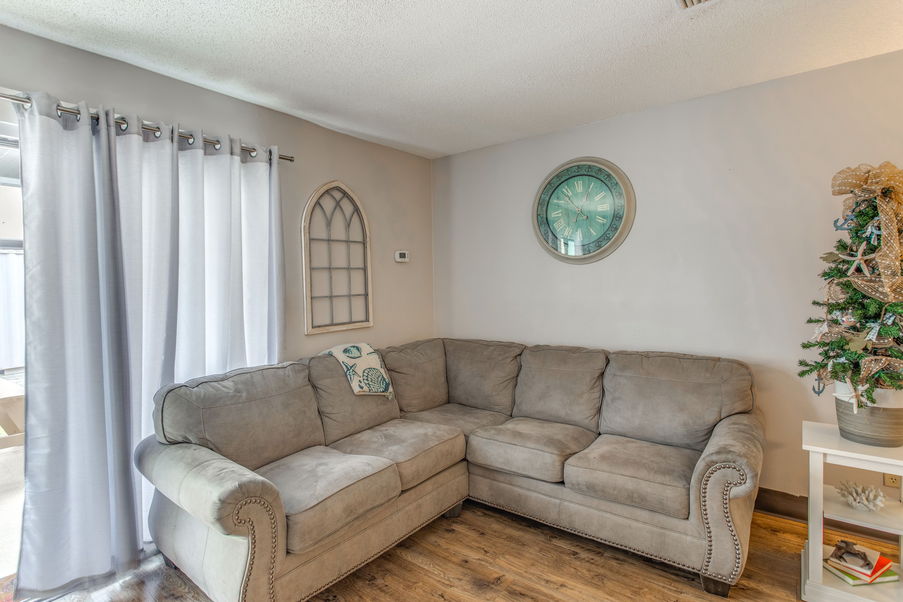 Living Room | Smart TV | Patio Access | Free WiFi | 1st Floor
