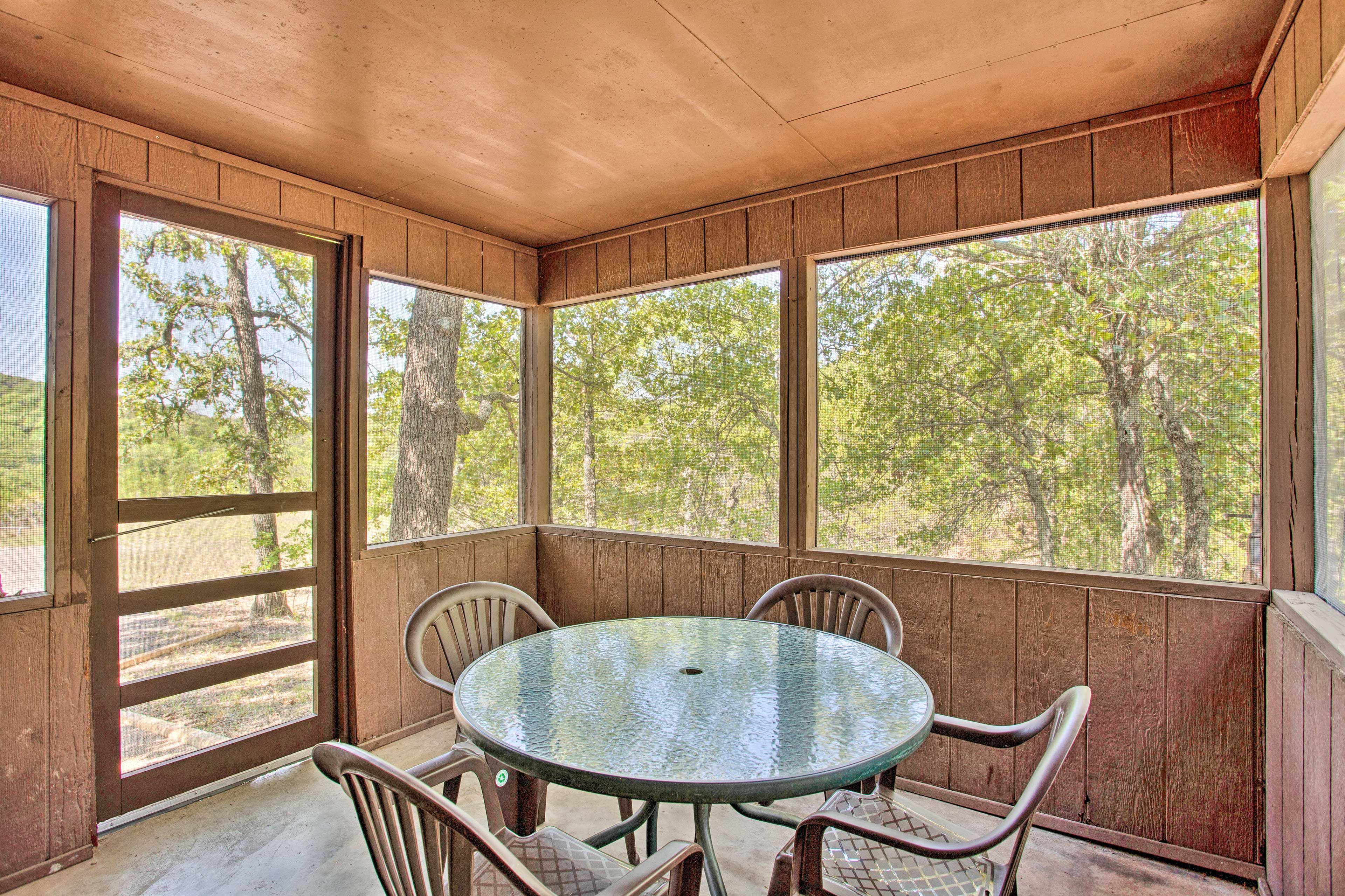 Screen-In Porch | Dining Table