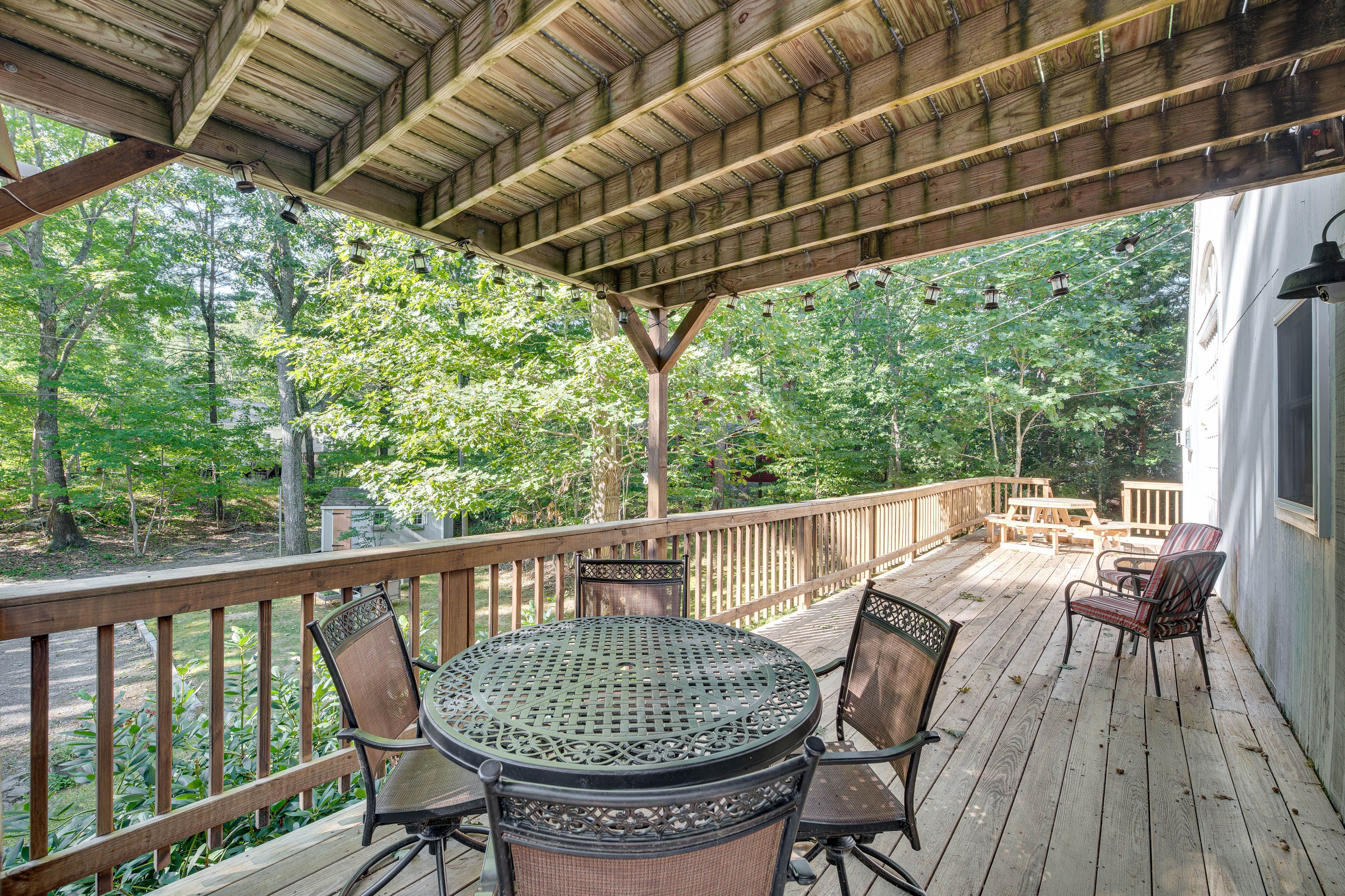 Deck | Dining Area