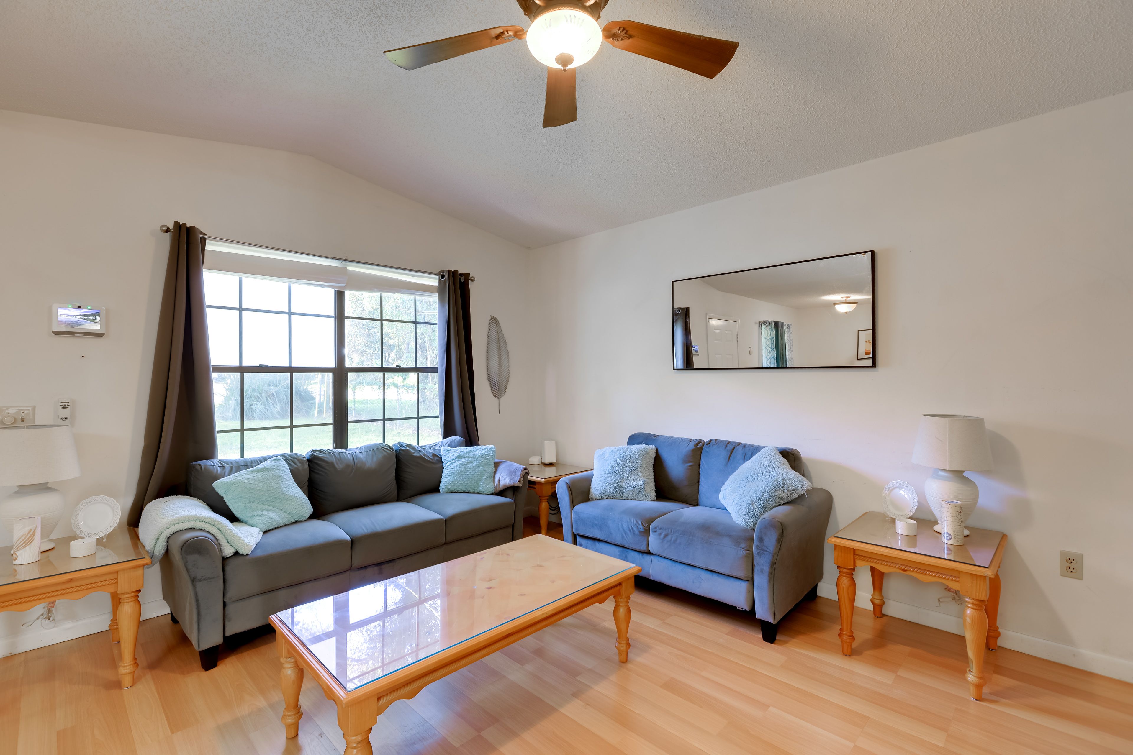 Living Room | Free WiFi | Central A/C | Flat-Screen TV