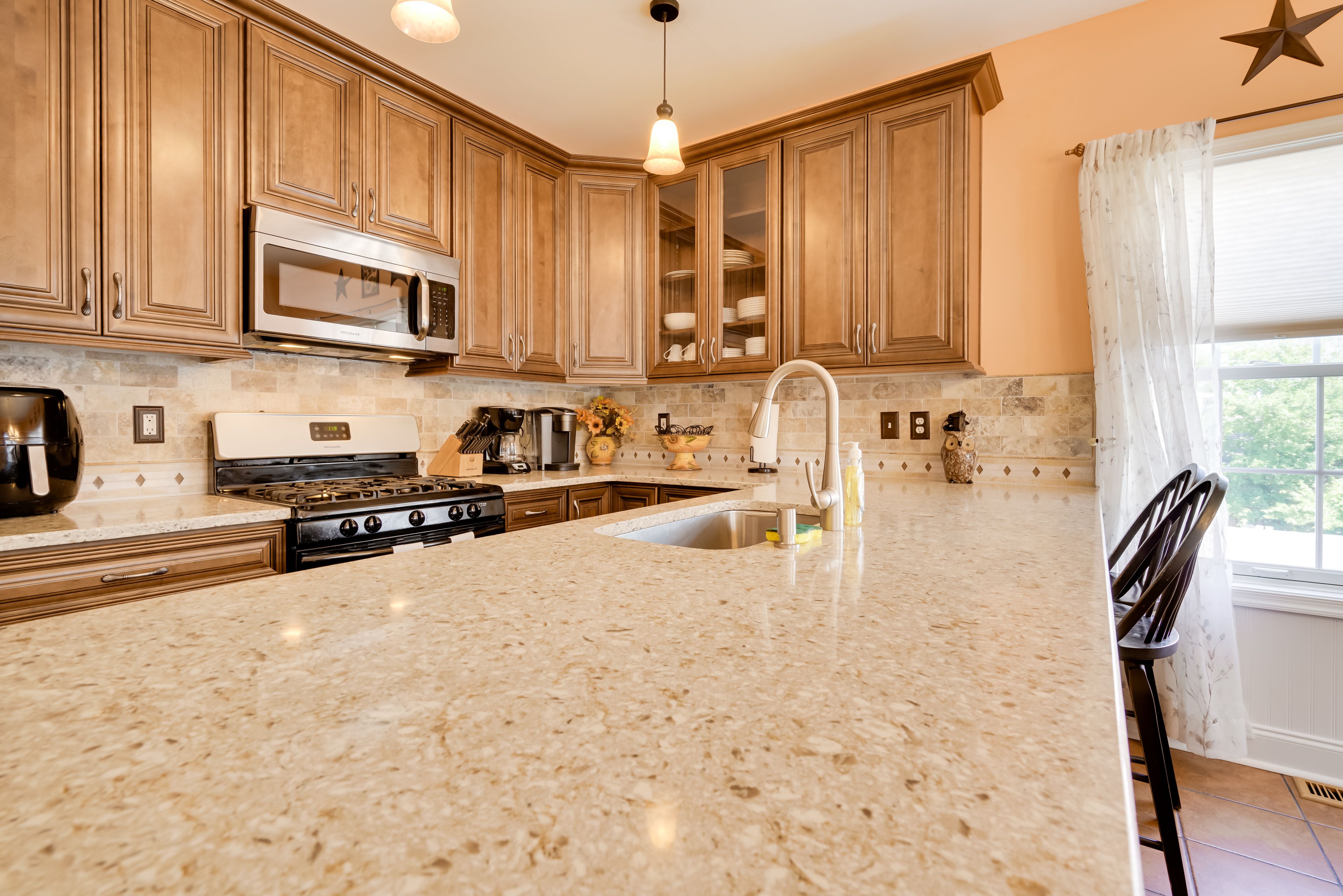 Kitchen | Blender | Pots & Pans | Ice Maker | Spices | Cooking Utensils