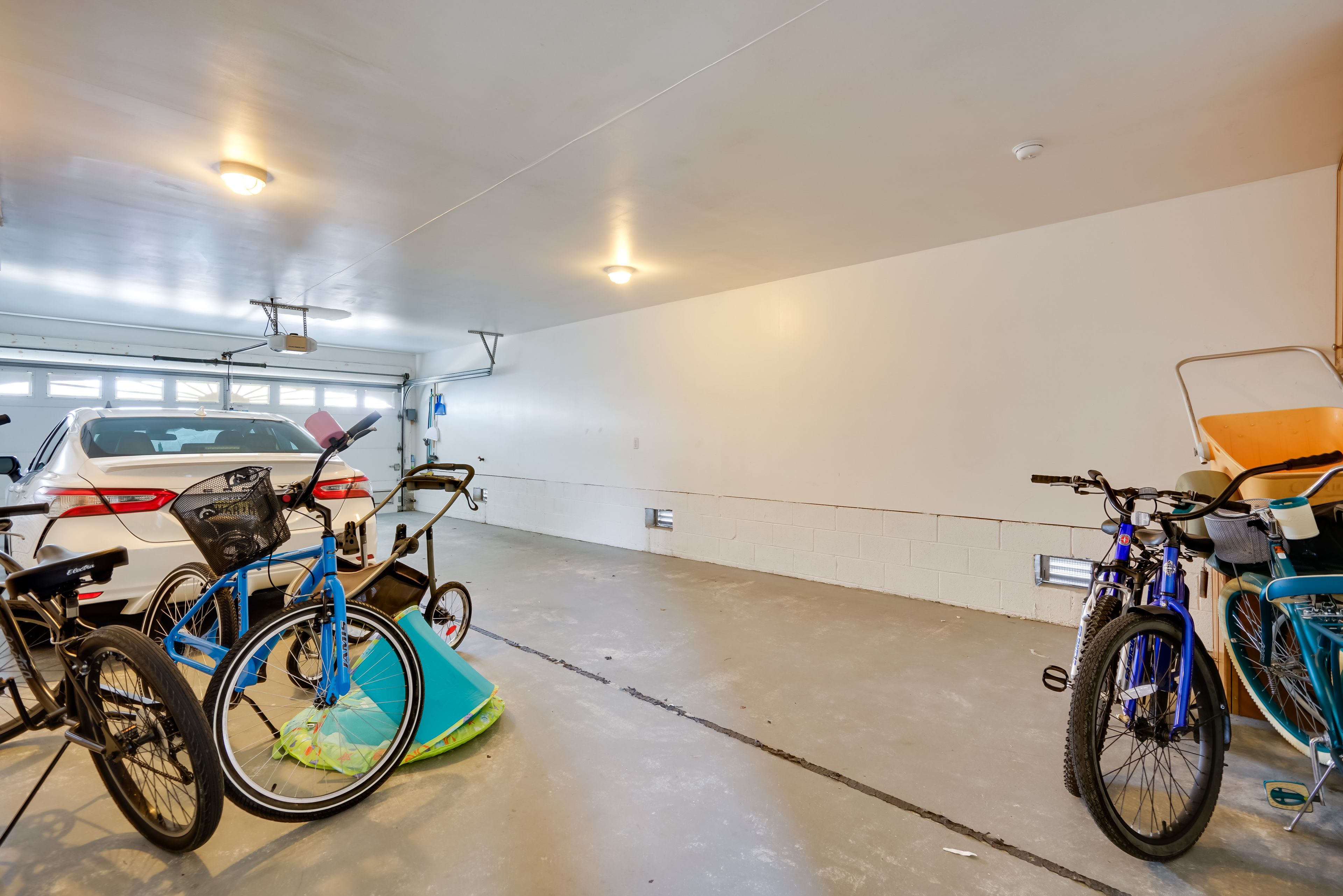 Garage Parking (1 Vehicle) | Metered Parking