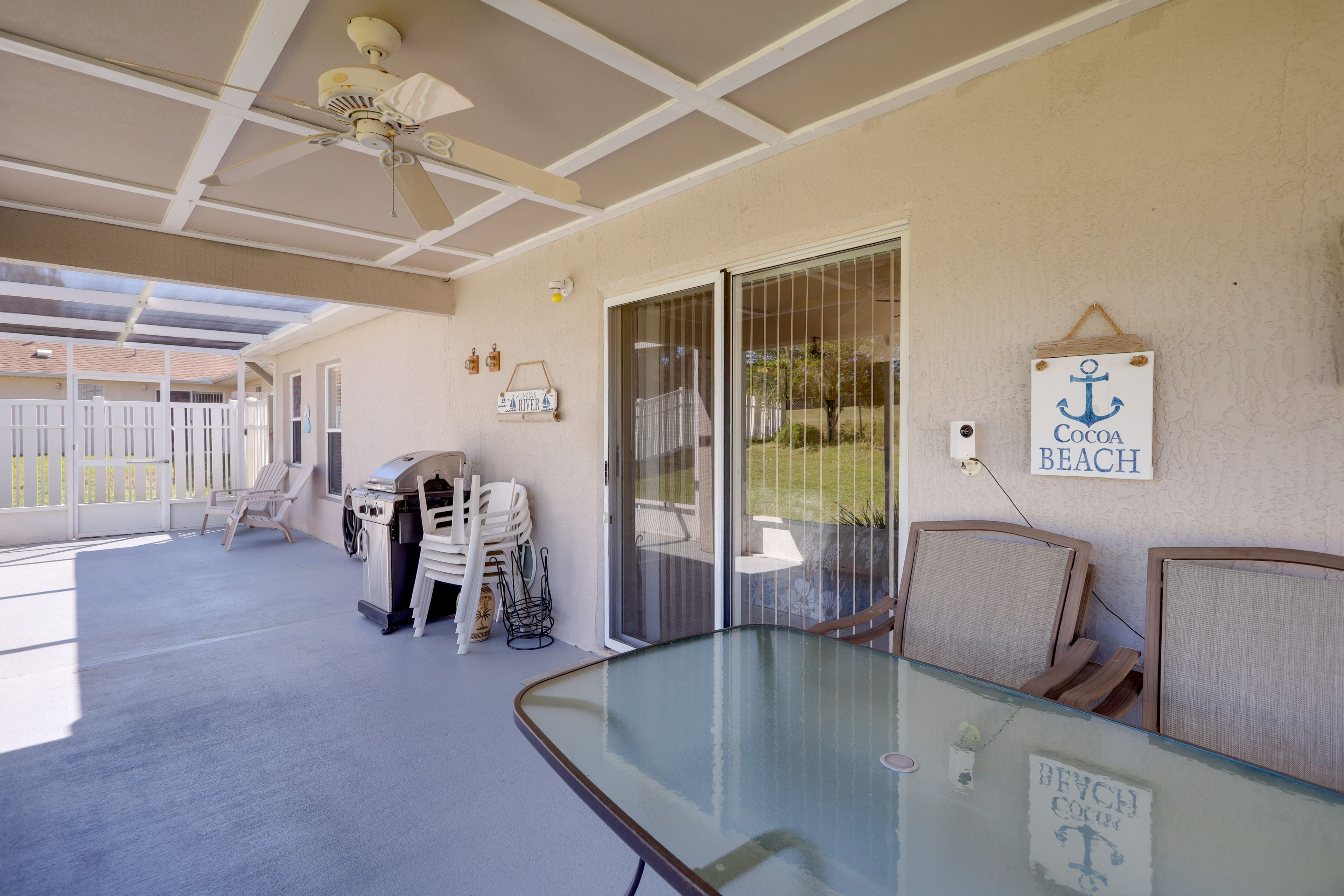 Outdoor Dining Area | Lanai | Gas Grill | Single-Story Home