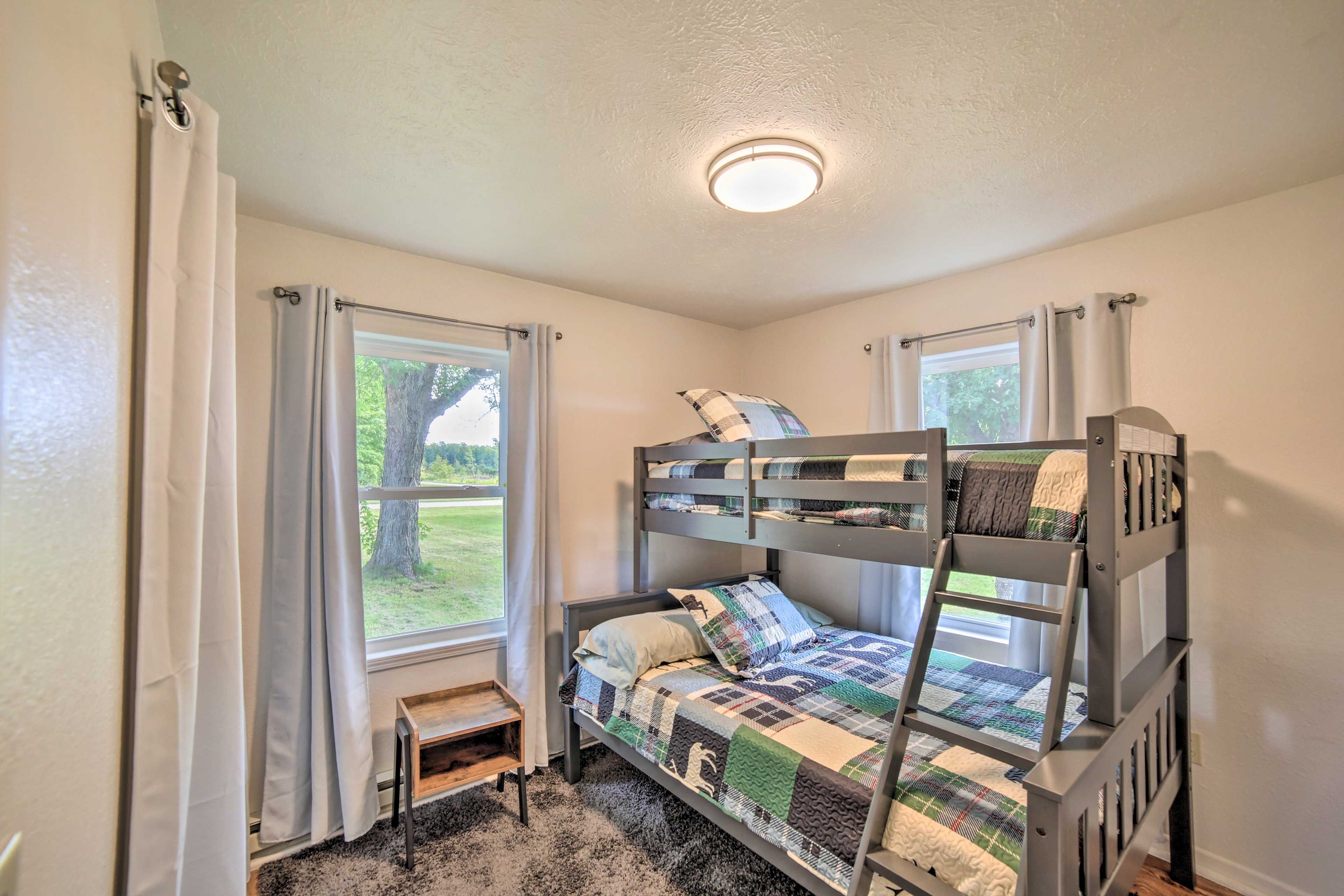 Bedroom 2 | Main Level | Twin/Full Bunk Bed