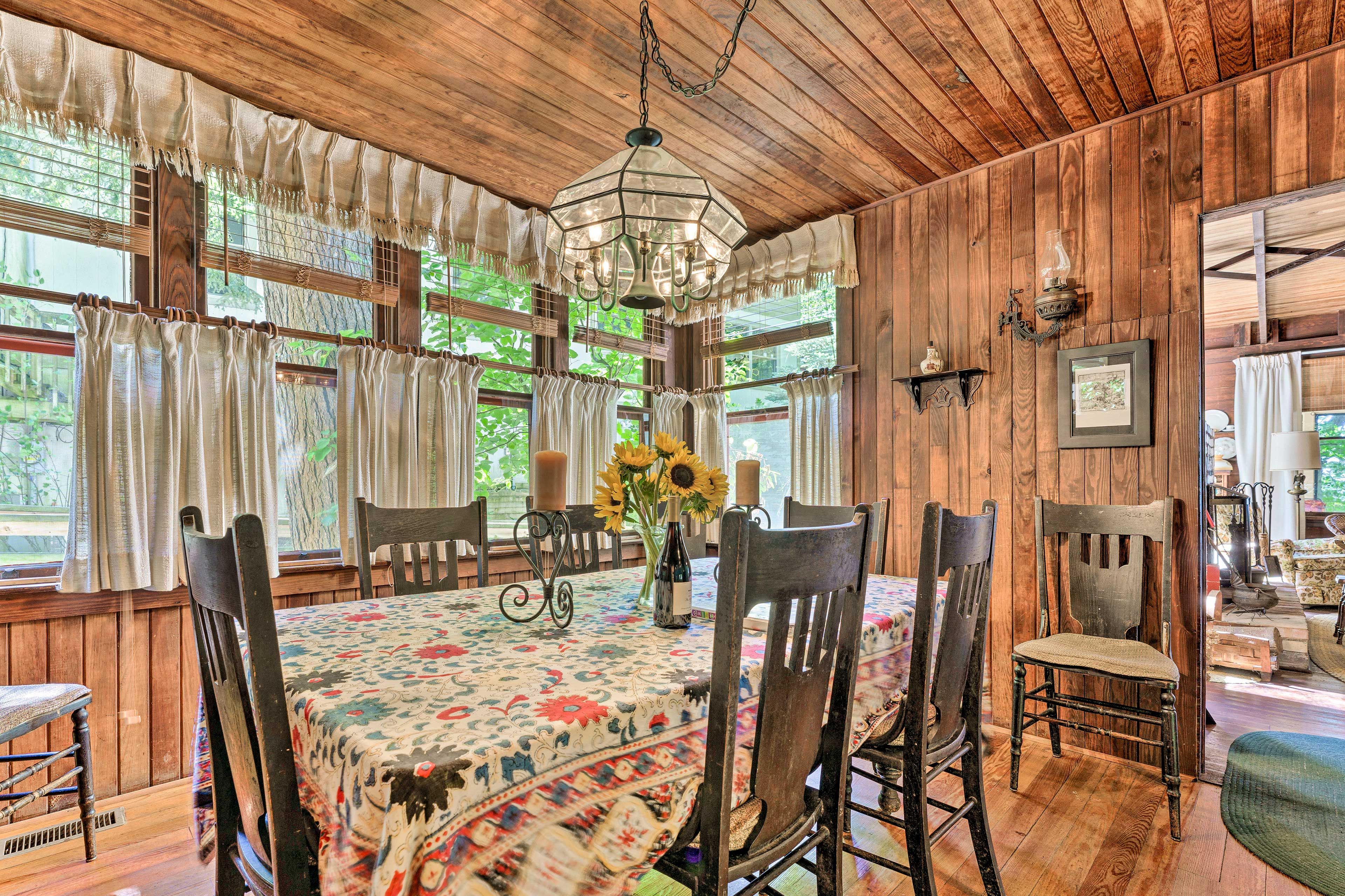 Dining Area | Dishware/Flatware | High Chair | Trash Bags/Paper Towels