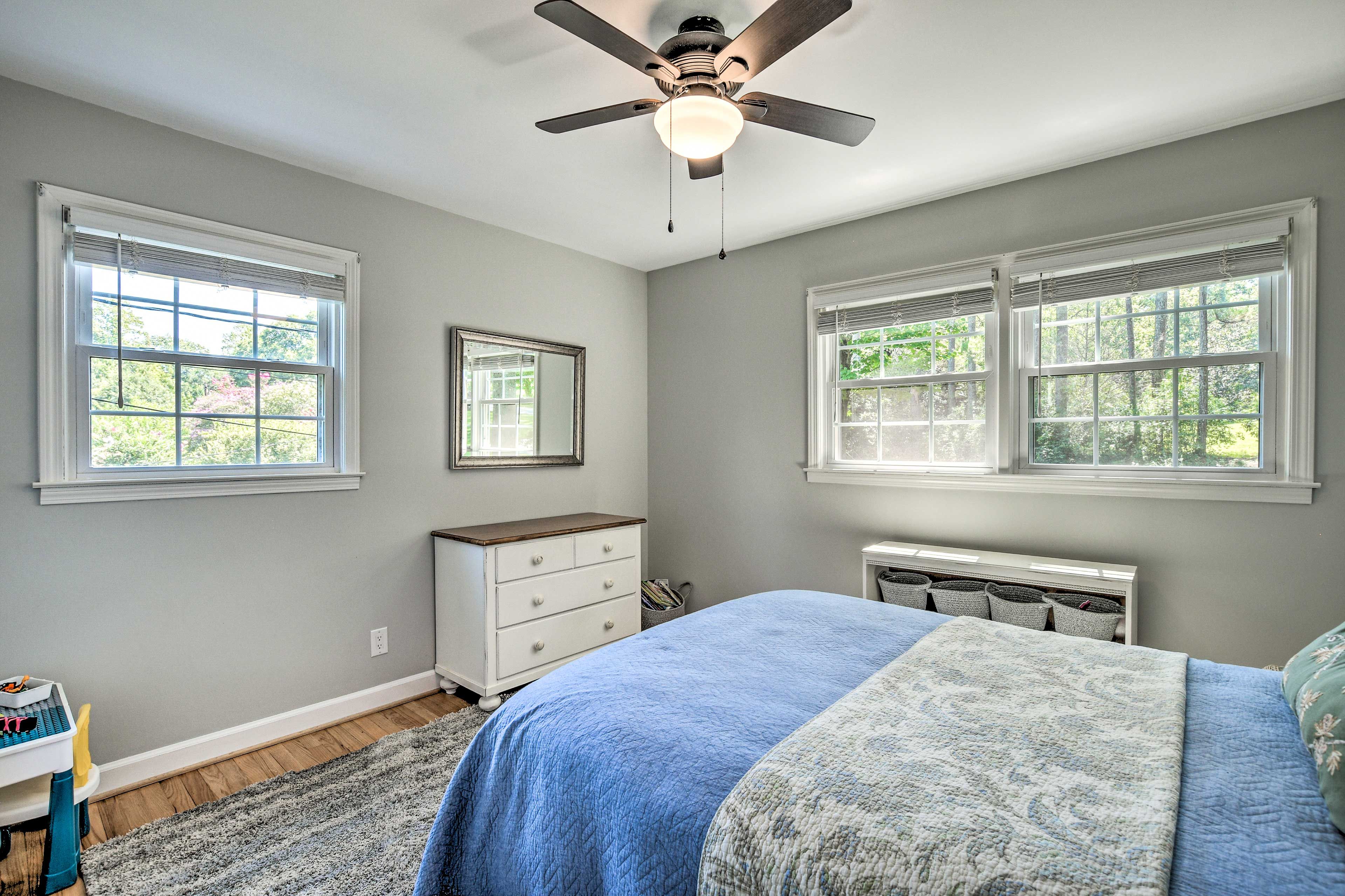 Bedroom 3 | Full Bed | Pack 'n Play | 1st Floor