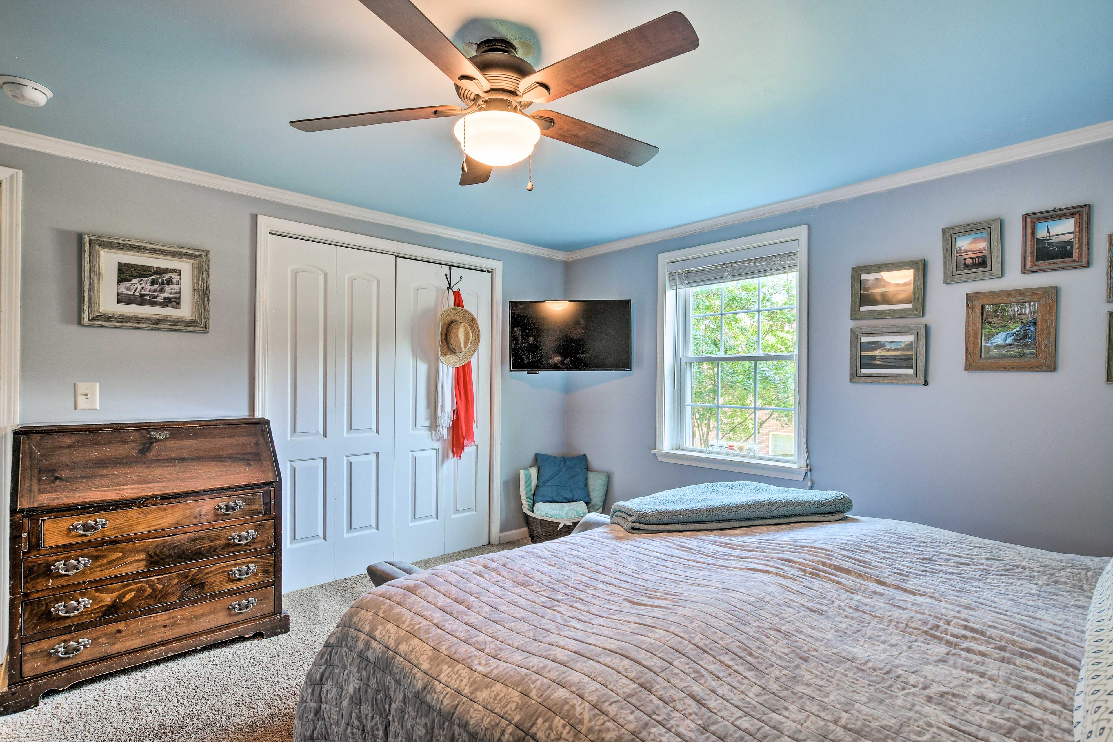Bedroom 4 | King Bed | Basement