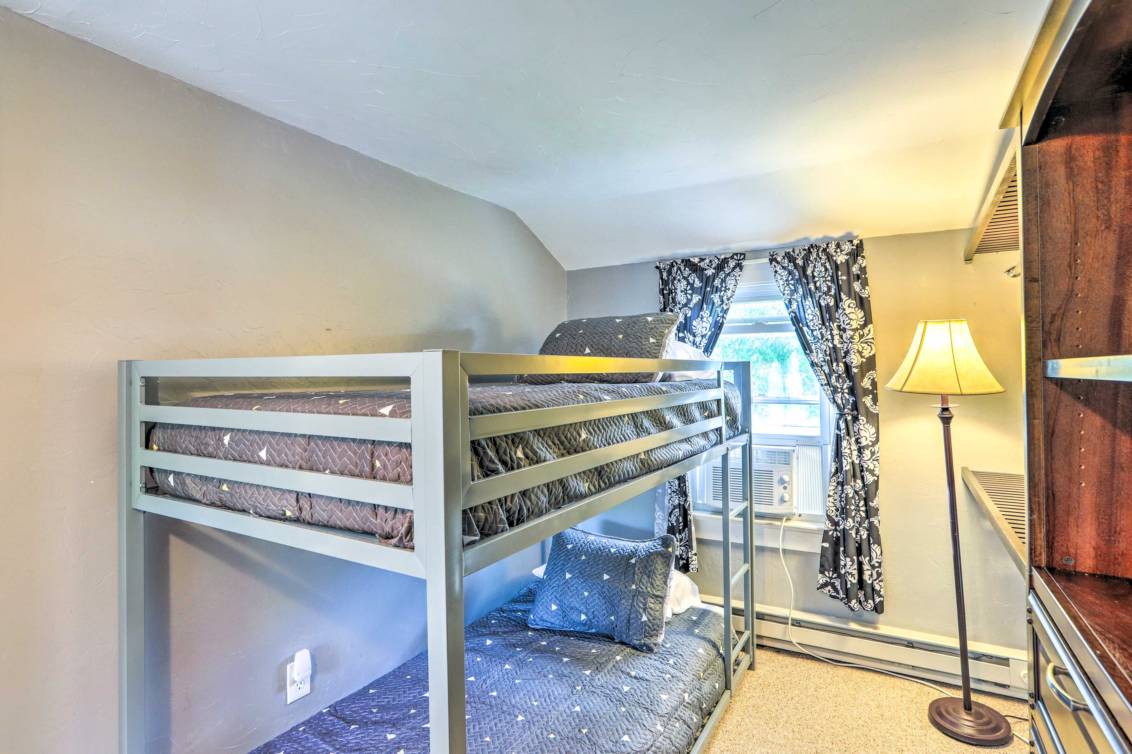 Bedroom 3 | 2nd Floor | Twin Bunk Bed