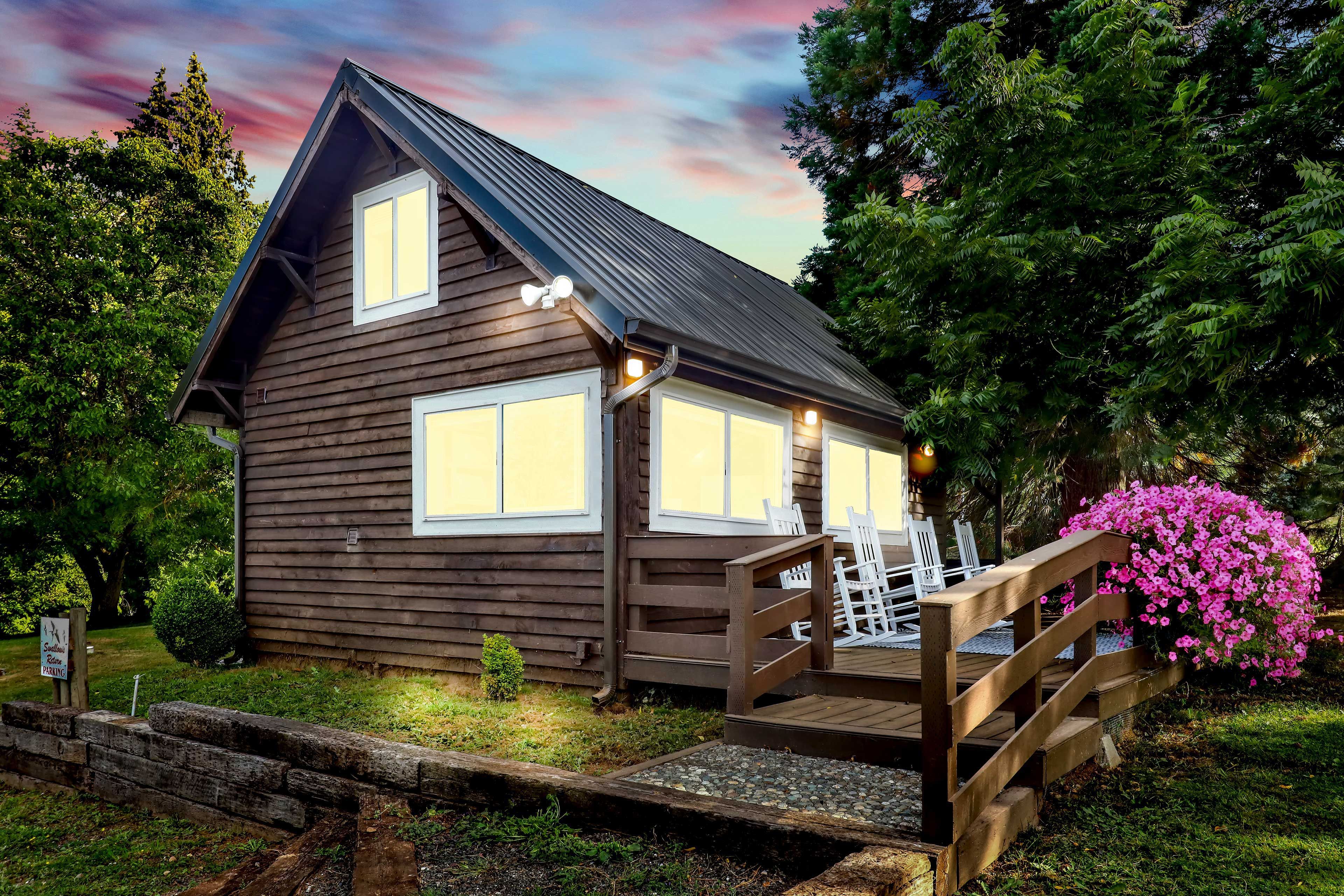 Ferndale Vacation Rental | Studio | 1BA | Stairs Required | 600 Sq Ft