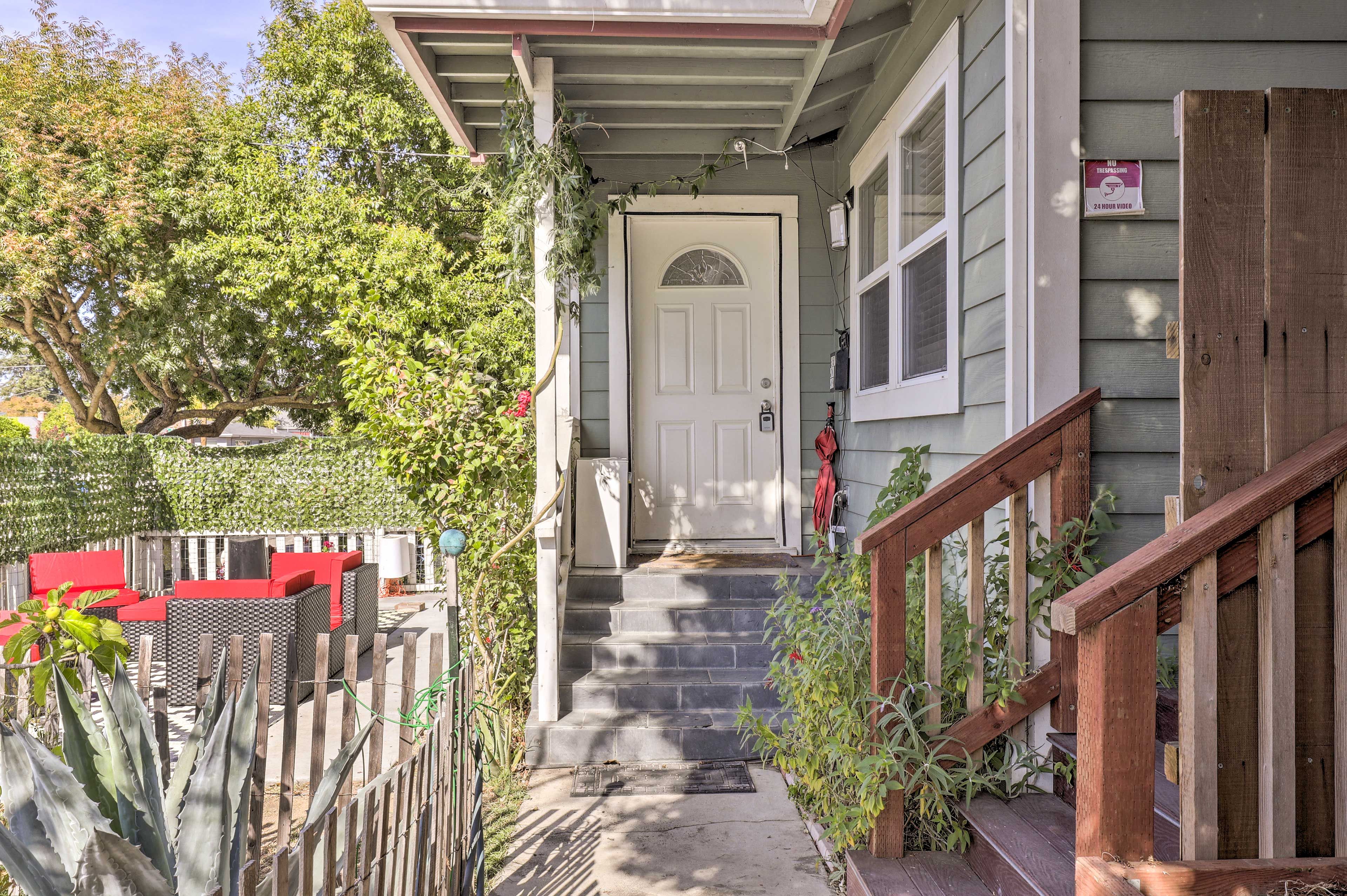 Property Exterior | Free Street Parking