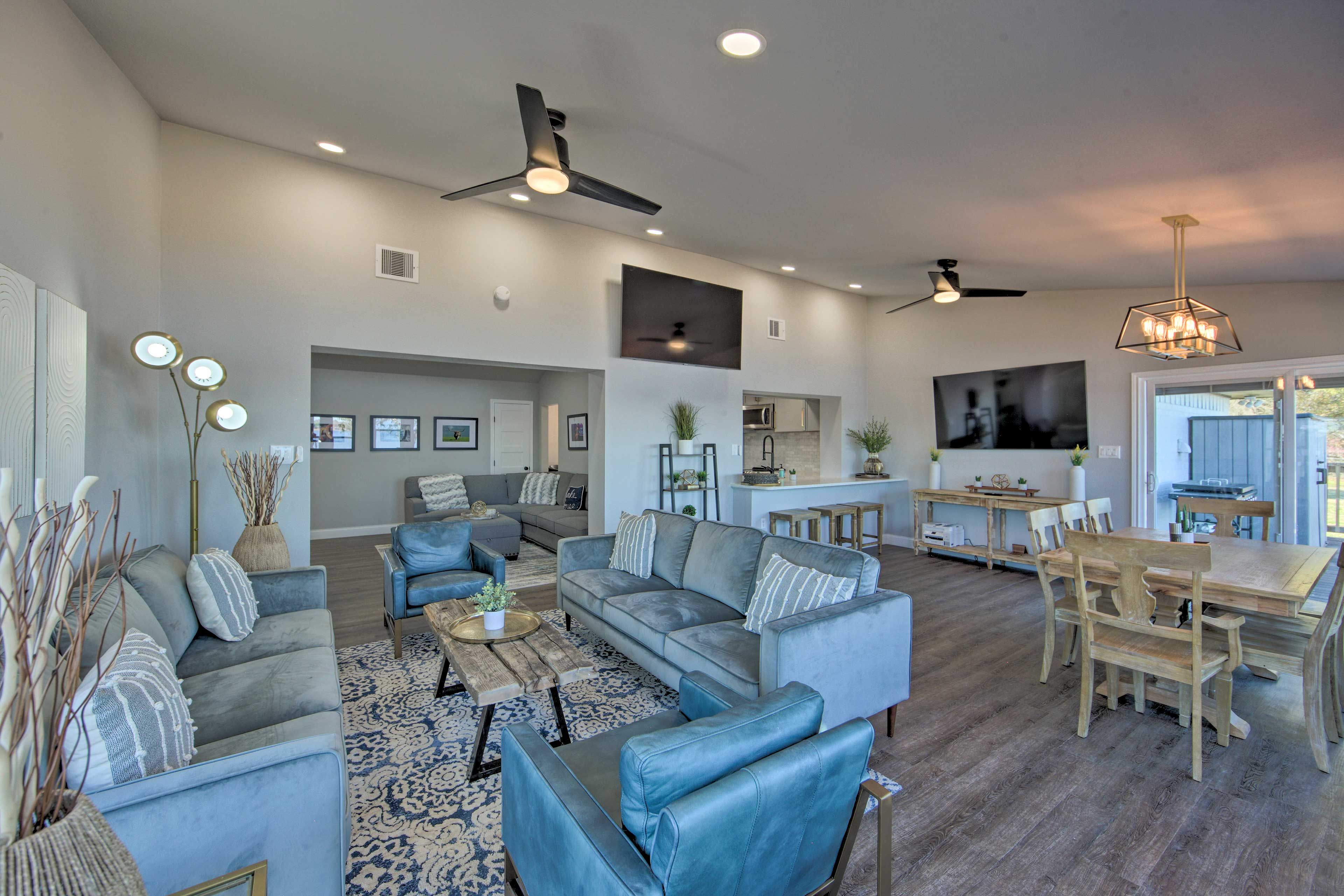 Gun Barrel City Vacation Rental | 3BR | 3BA | Step-Free Access | 2,297 Sq Ft