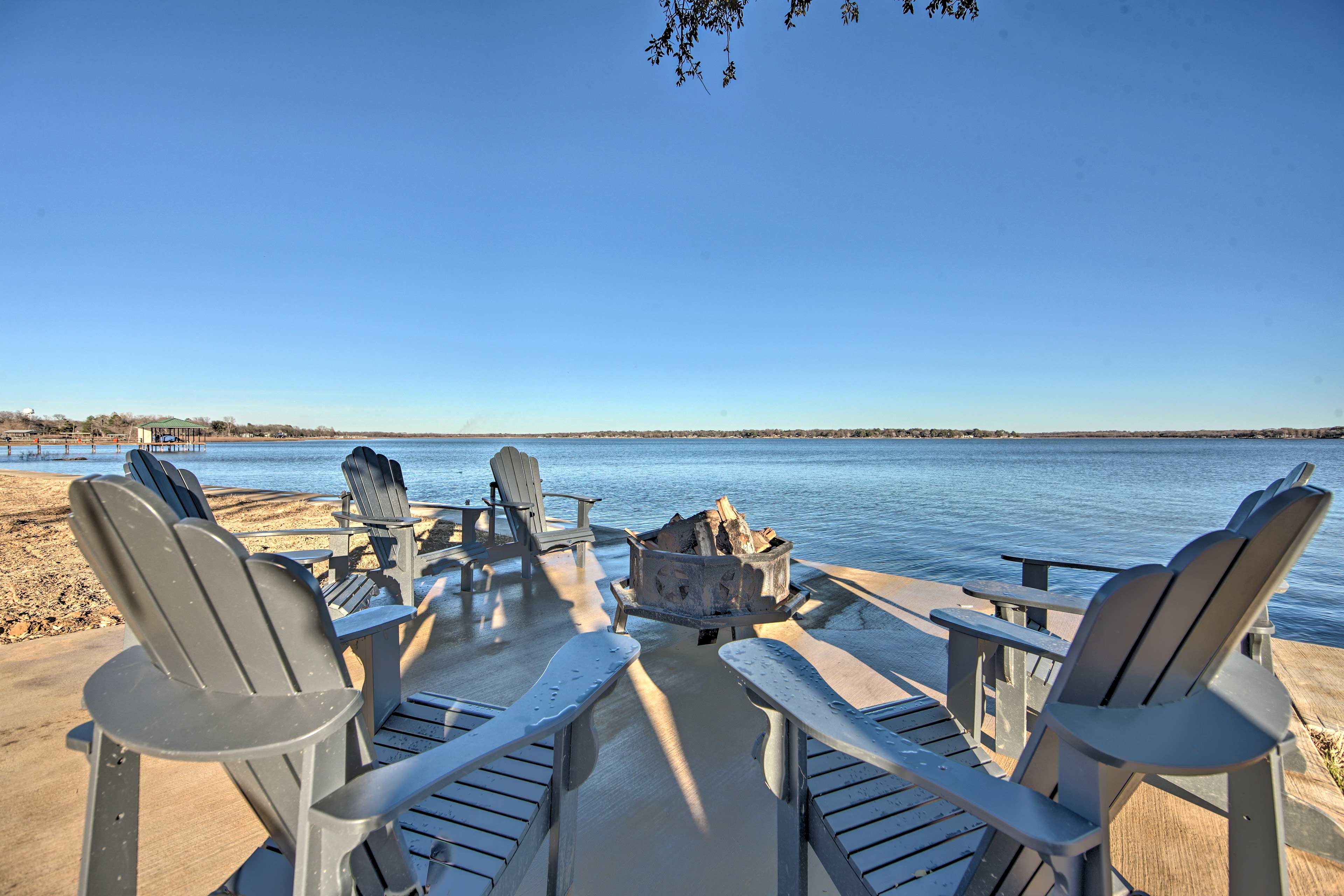 Private Lakefront | Fire Pit