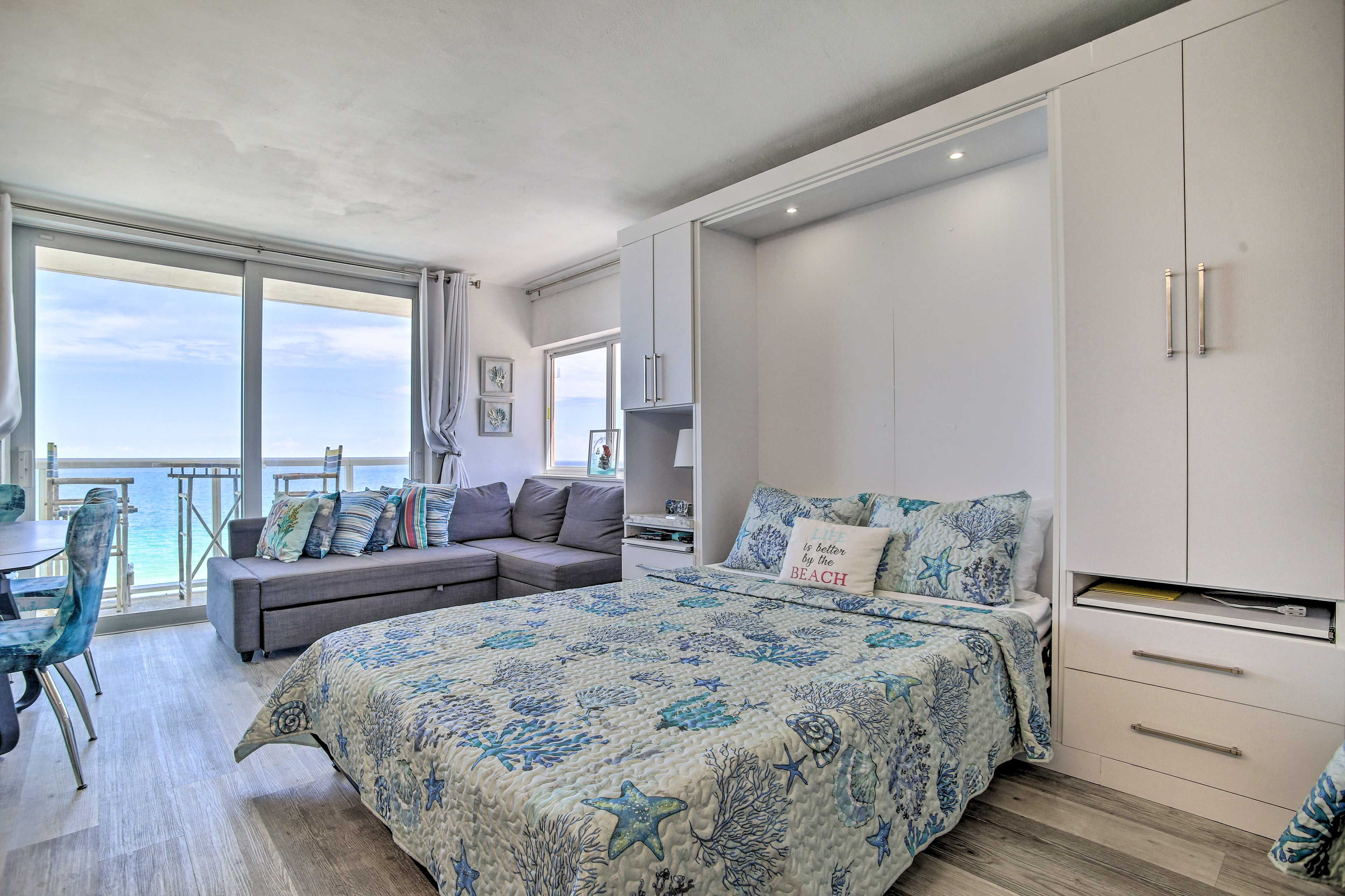 Studio | 2 Queen Murphy Beds | Linens Provided | Pack 'n Play Available