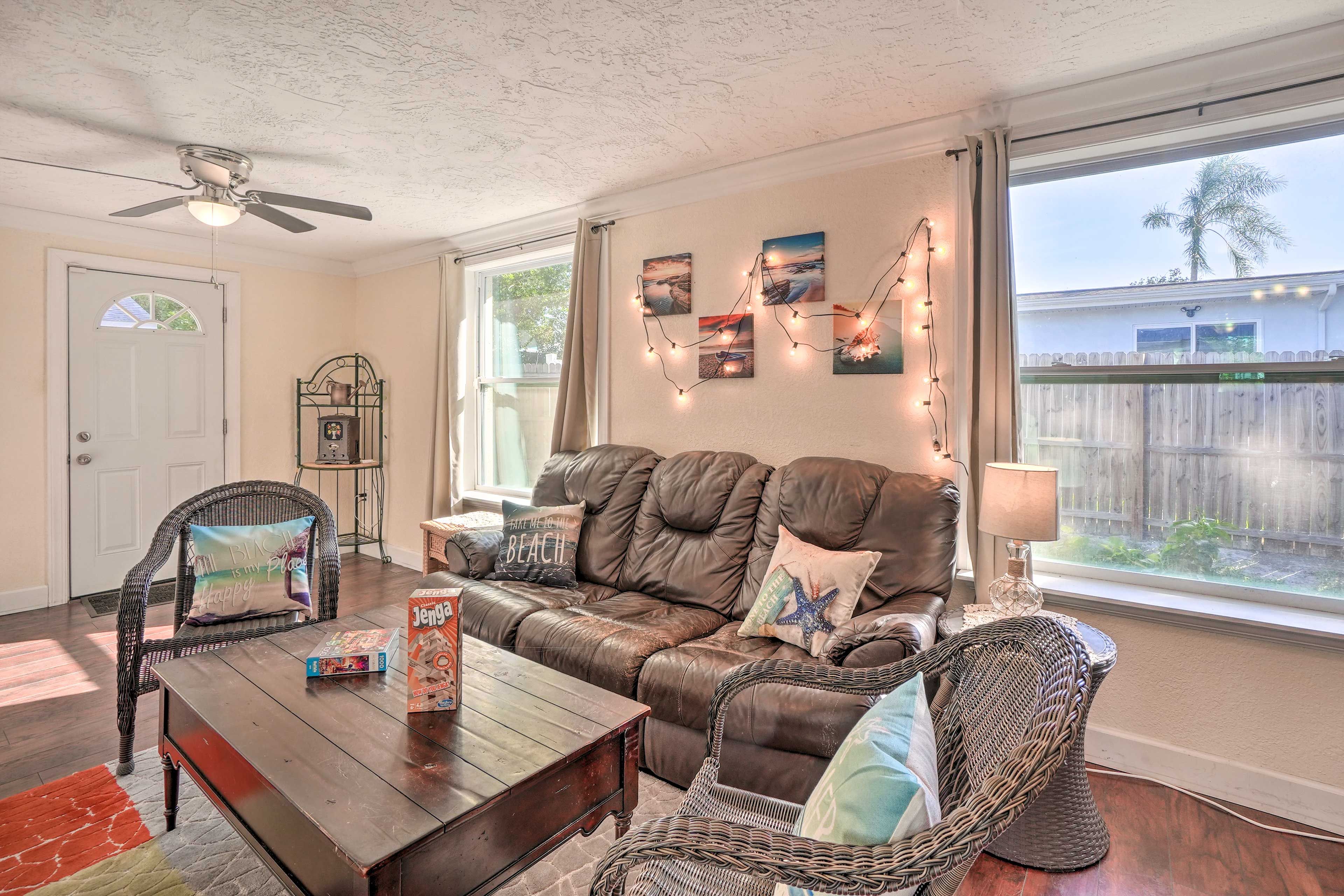 Sunroom | Central A/C & Heat | Free WiFi | Board Games | Single-Story Home