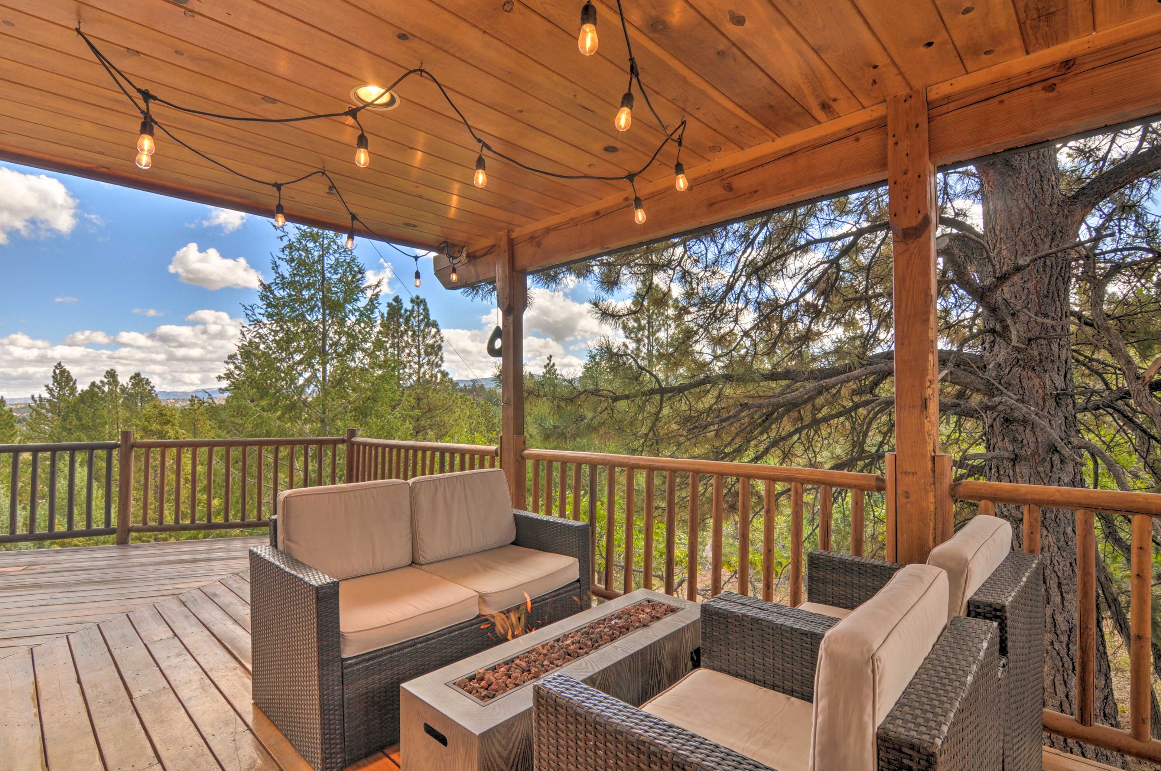 Deck | Fire Table | Gas Grill | Dining Table | Seating | Mountain Views