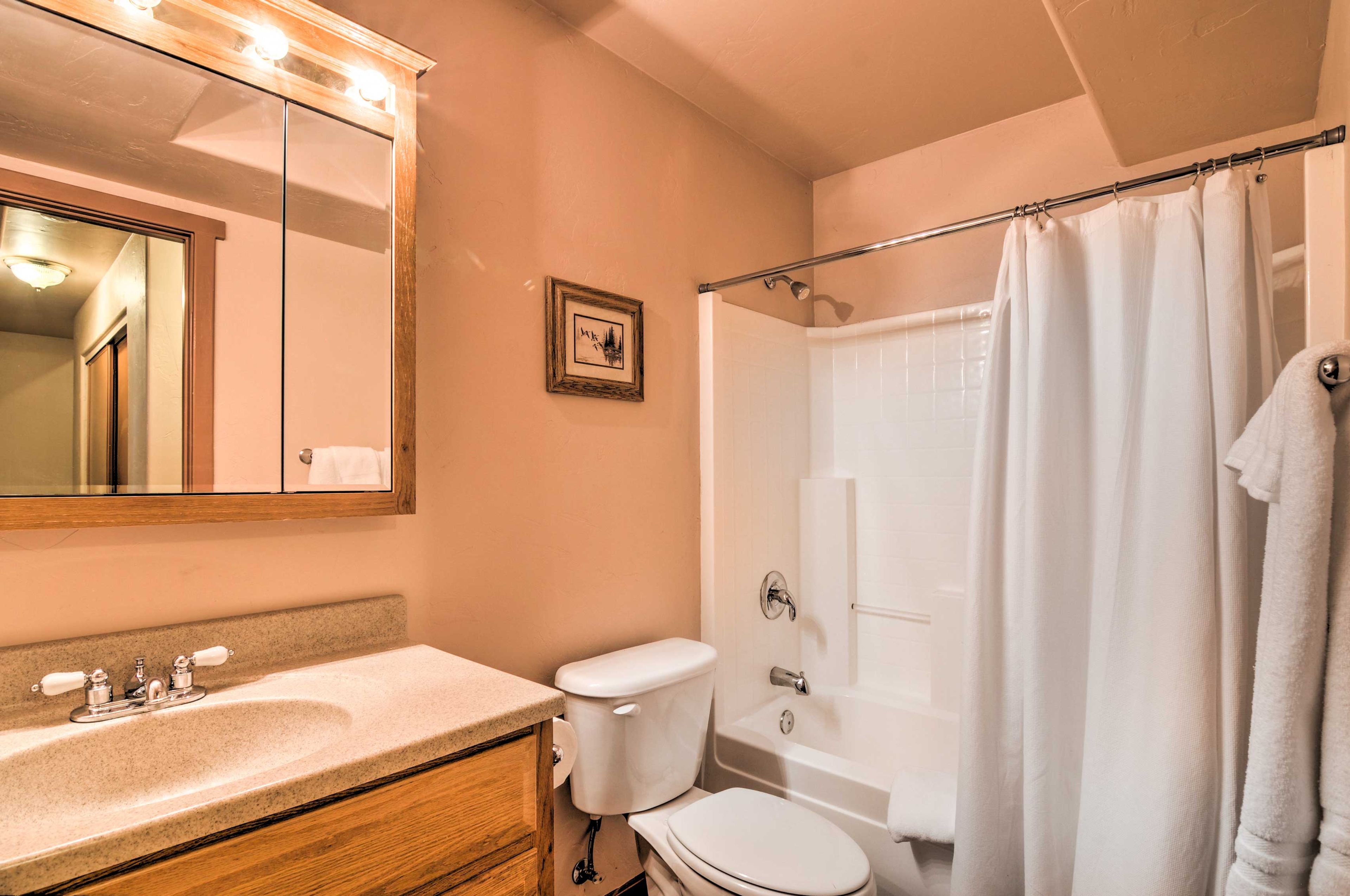 Bathroom | Towels Provided | Complimentary Toiletries