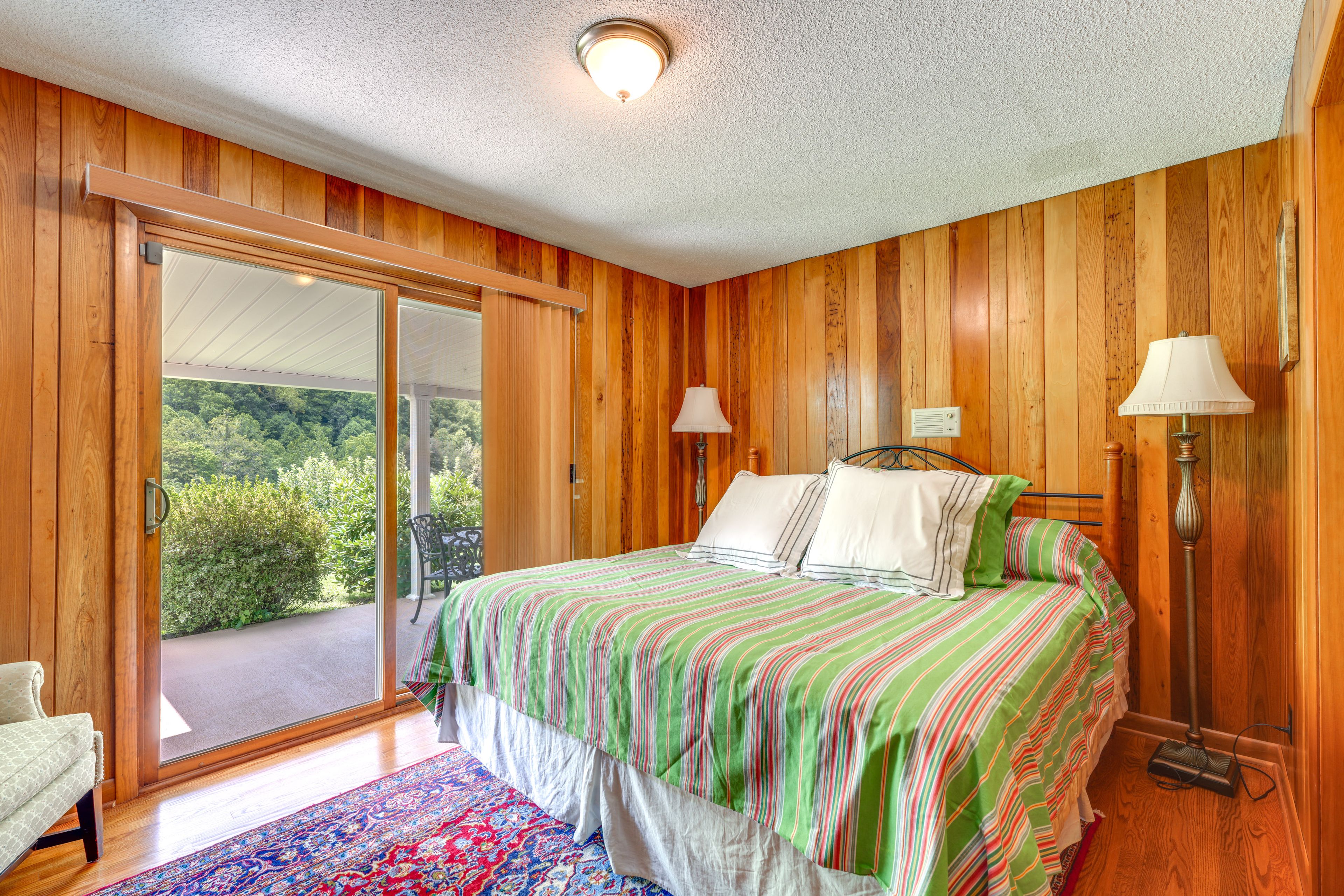 Bedroom 4 | King Bed