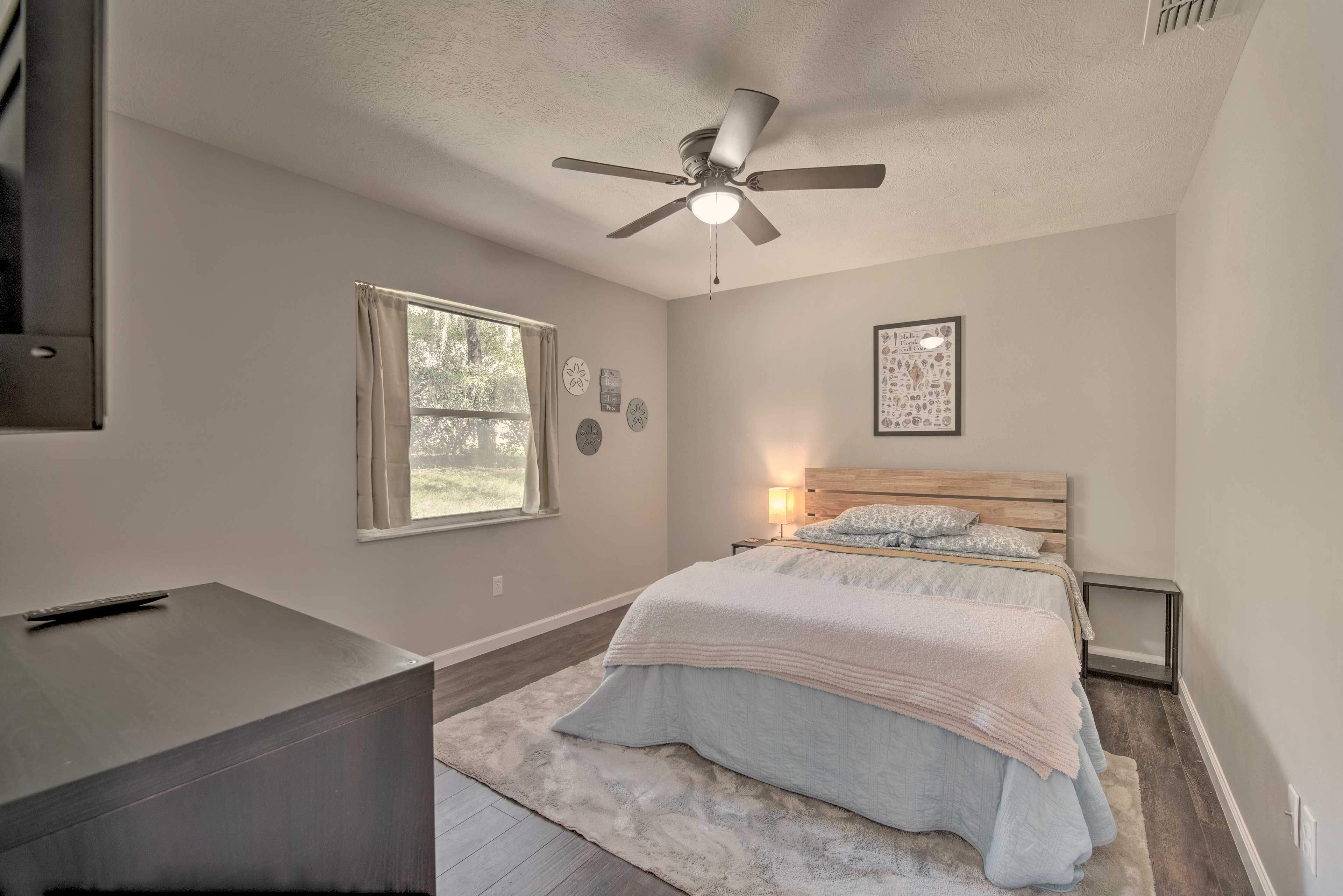 Bedroom 2 | Main Level | Queen Bed | Smart TV