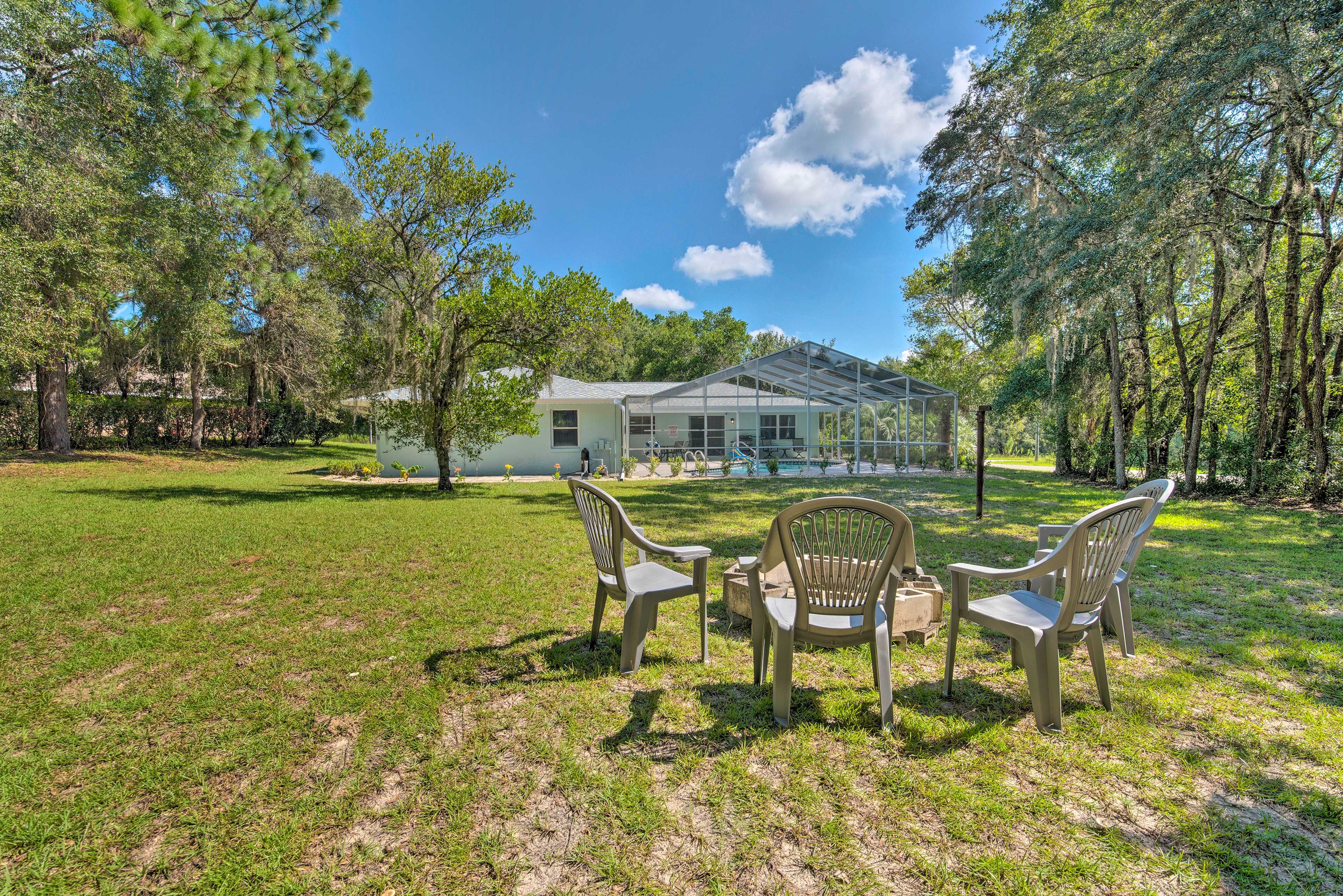 Private Yard | Fire Pit