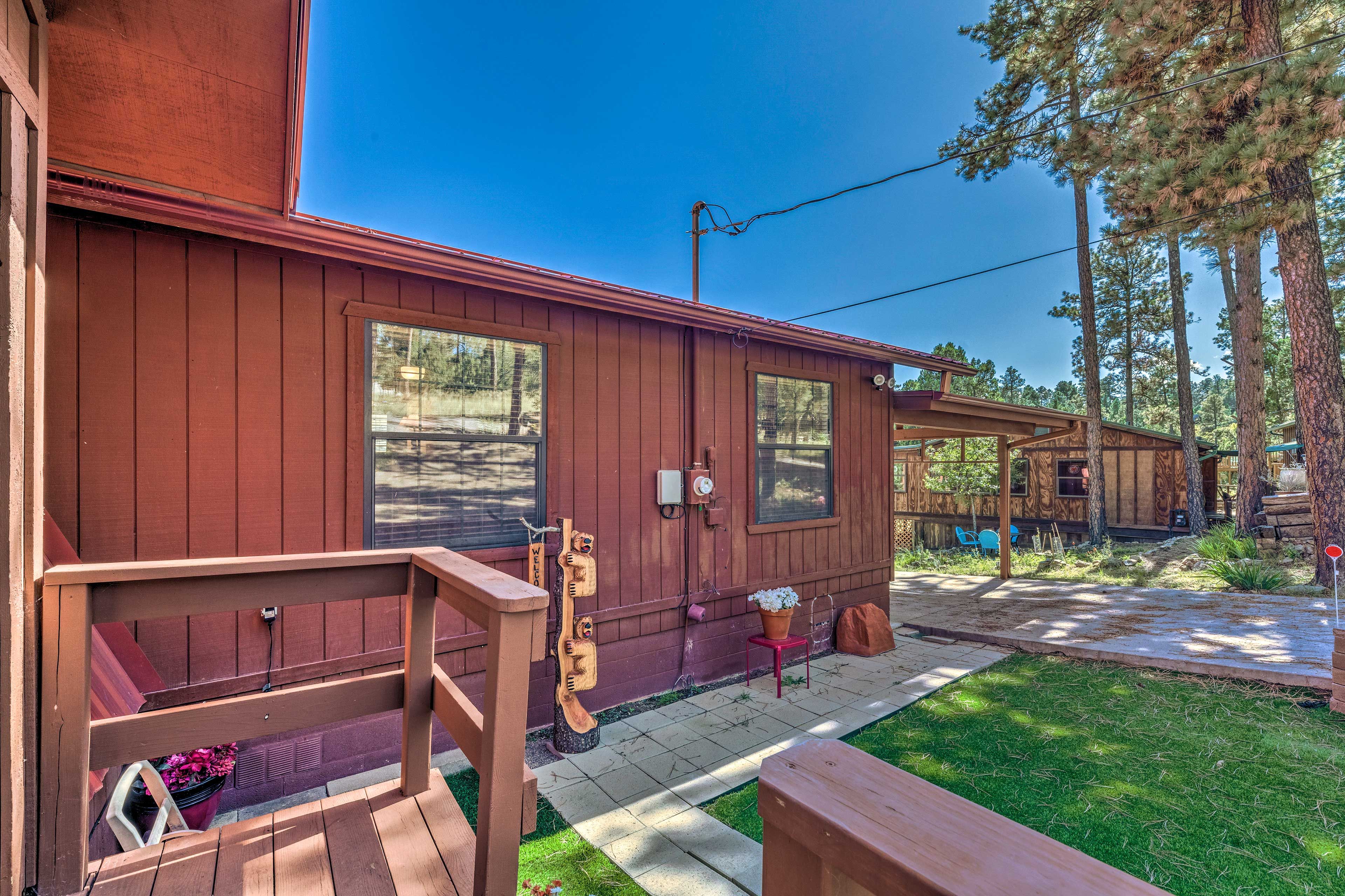 Cabin Exterior | Parking | Carport (1 Vehicle) | Circle Driveway (3 Vehicles)
