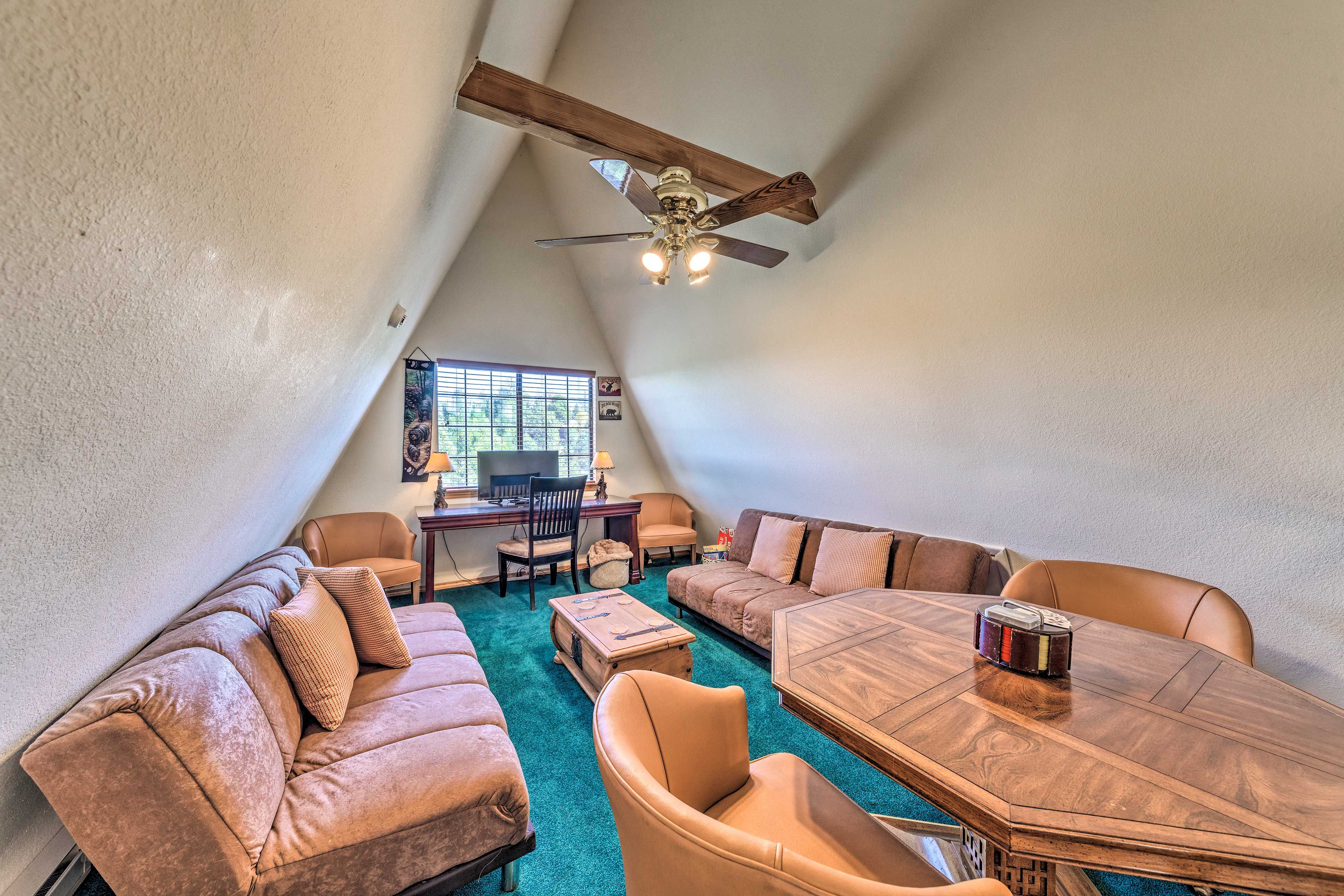 Loft | 2 Twin Sleeper Sofas | 2nd Floor | Stairs Required