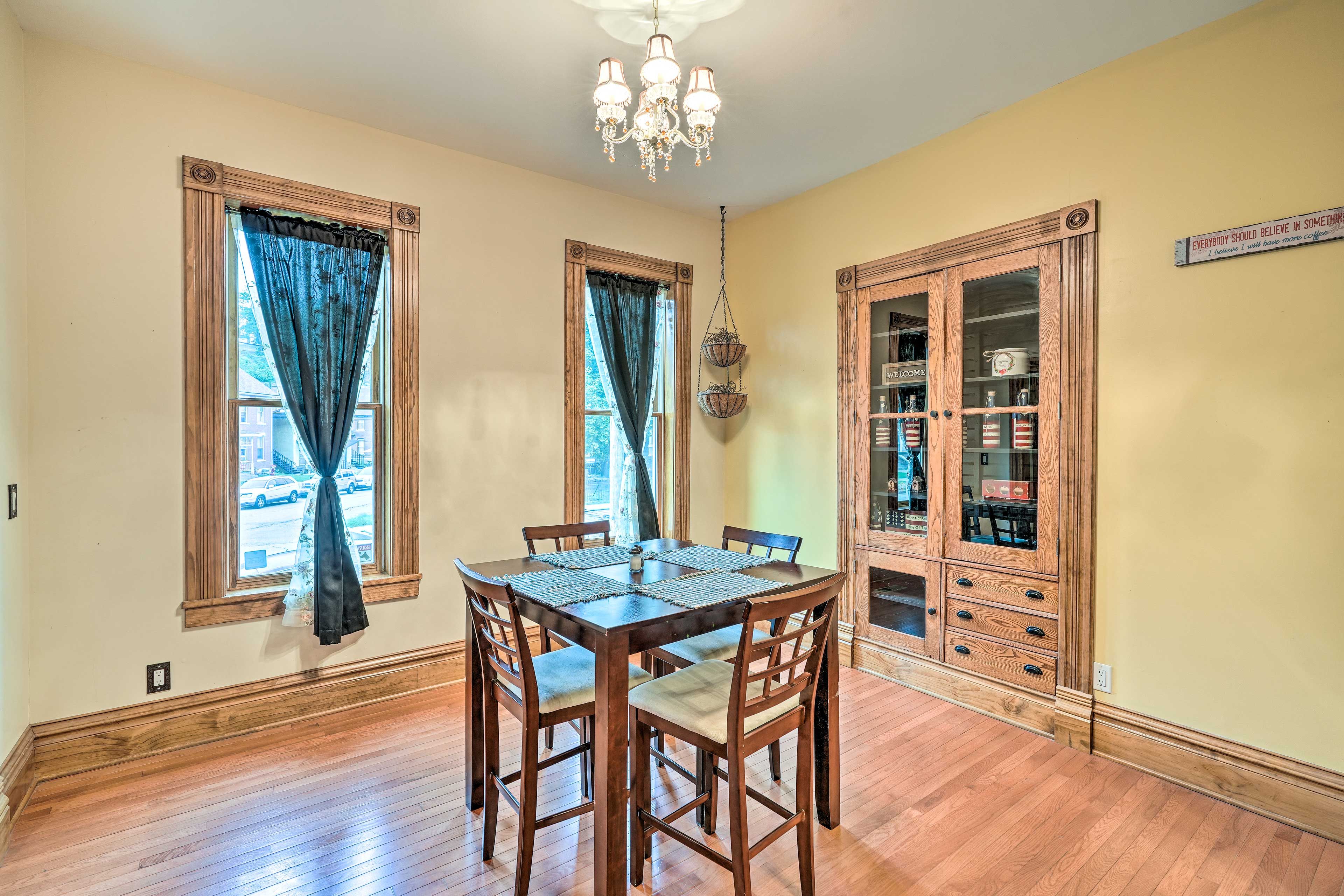 Dining Area | 1st Floor | Dishware/Flatware