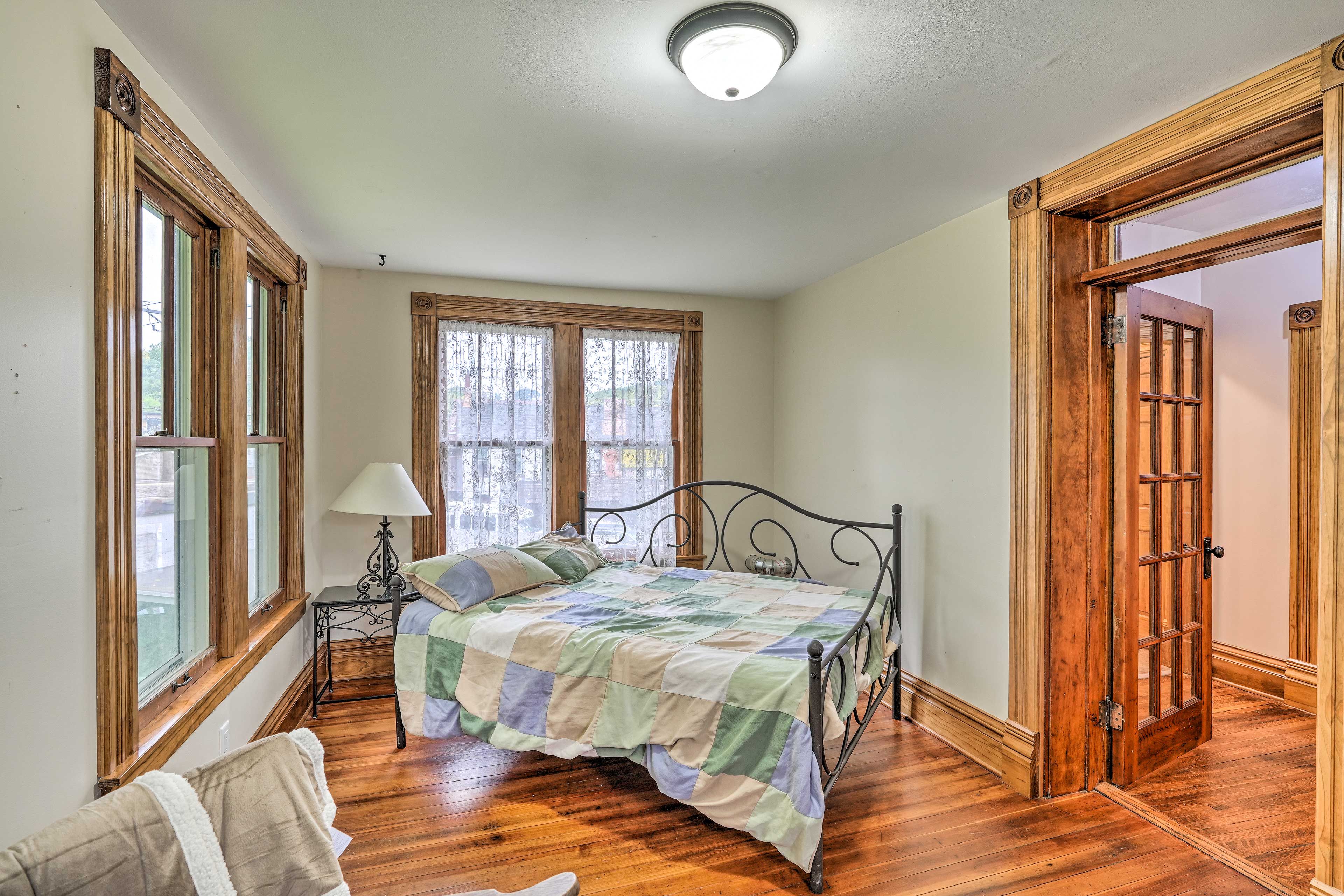 Bedroom 4 | Full Daybed | 2nd Floor | Smart TV